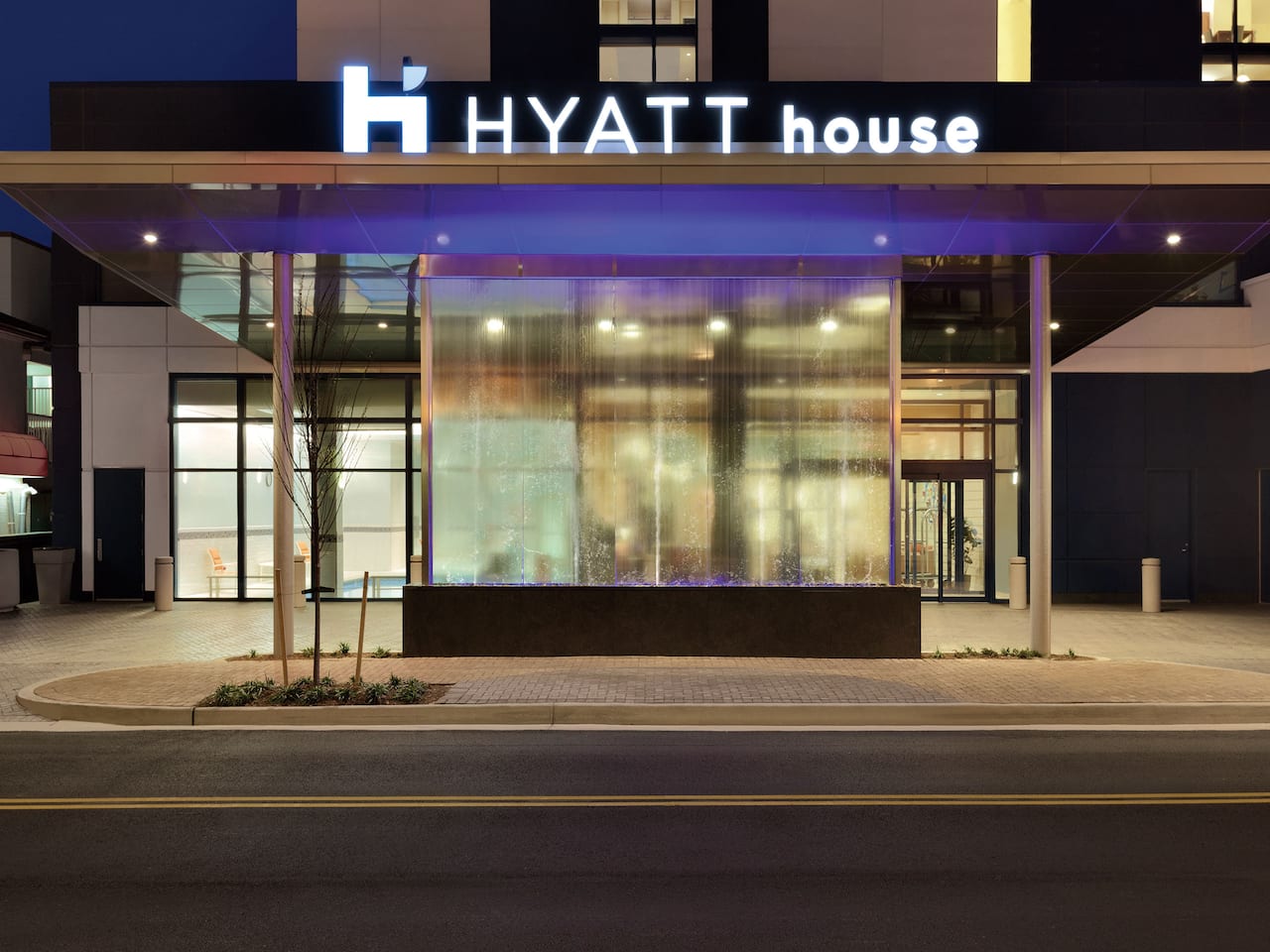 Front Entrance Hyatt House Virginia Beach / Oceanfront