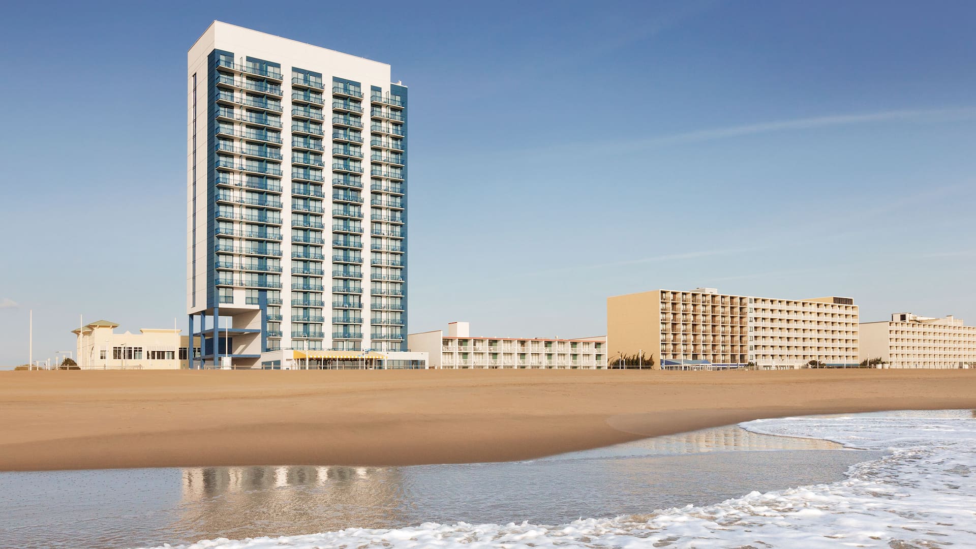 Hyatt House Virginia Beach Oceanfront P039 Exterior Hotel From Ocean.16x9 ?imwidth=1920