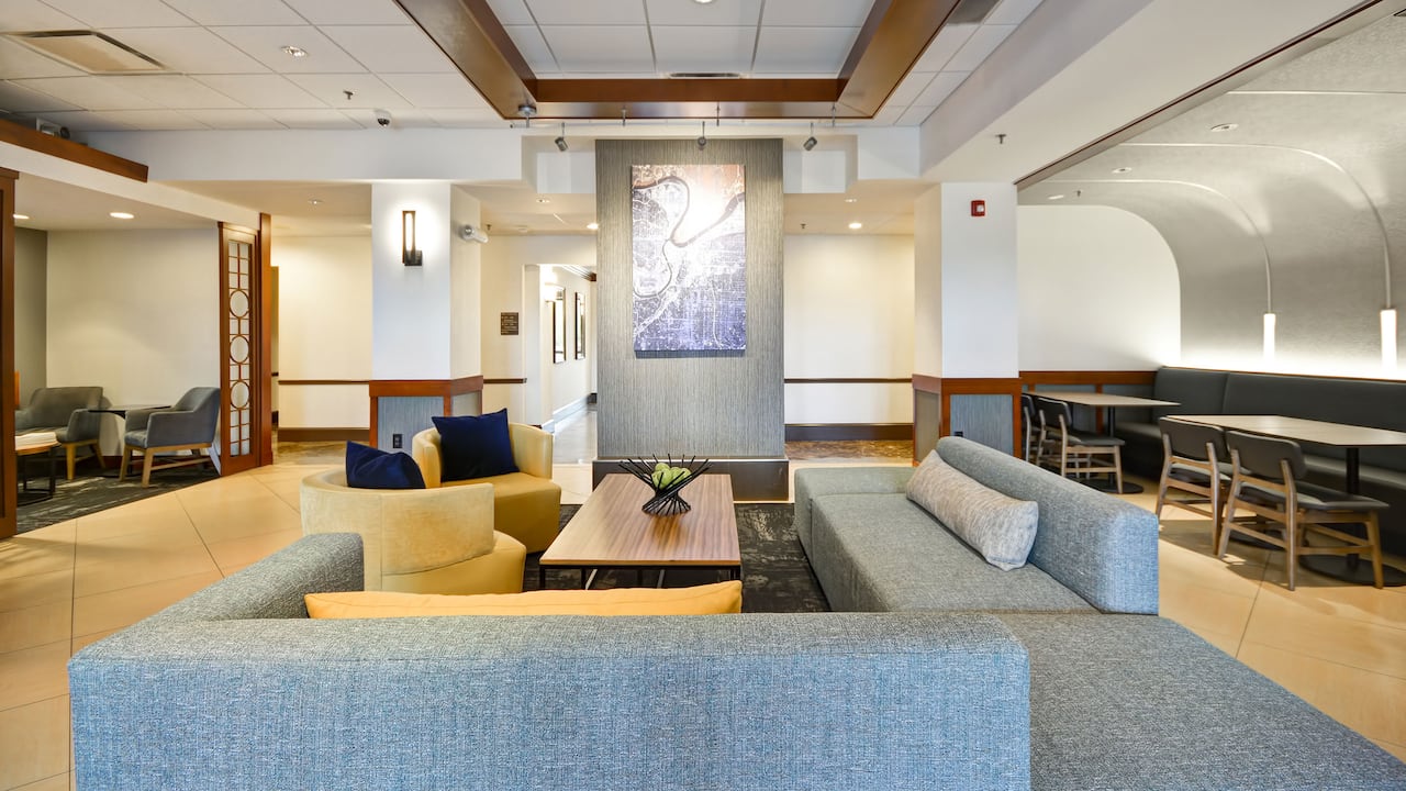 Hyatt Place Kansas City / Overland Park / Metcalf Hotel Lobby