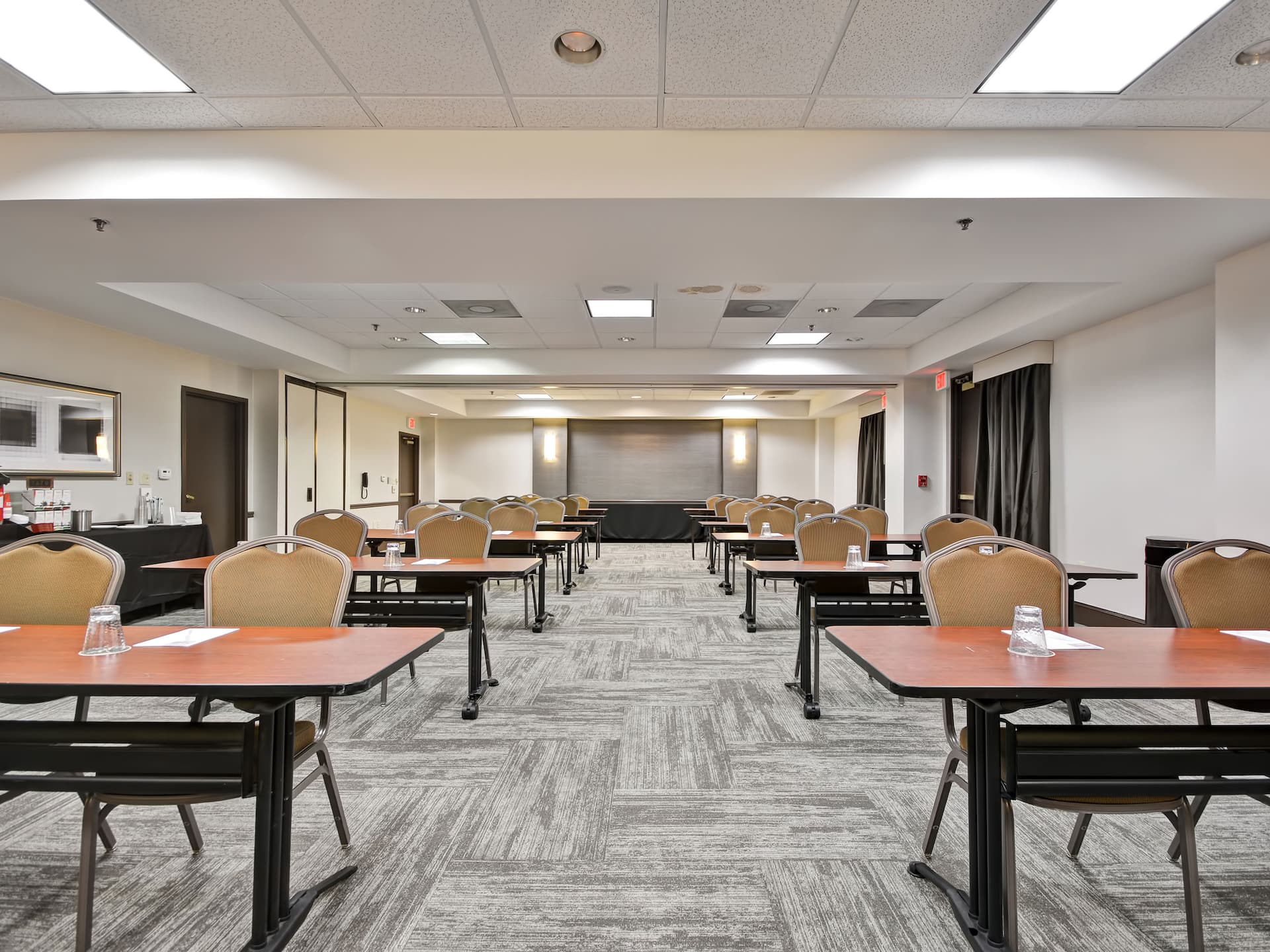 Hyatt Place HP_P378 Business Meeting