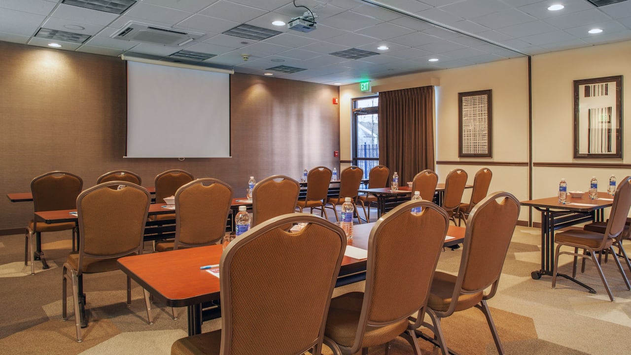 Hyatt Place Cincinnati / Blue Ash Meeting Room