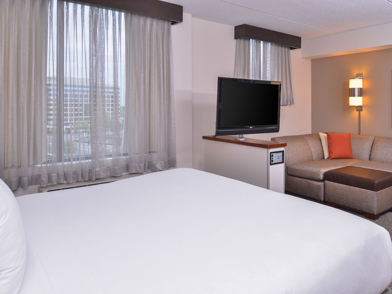 Hyatt Place guest room