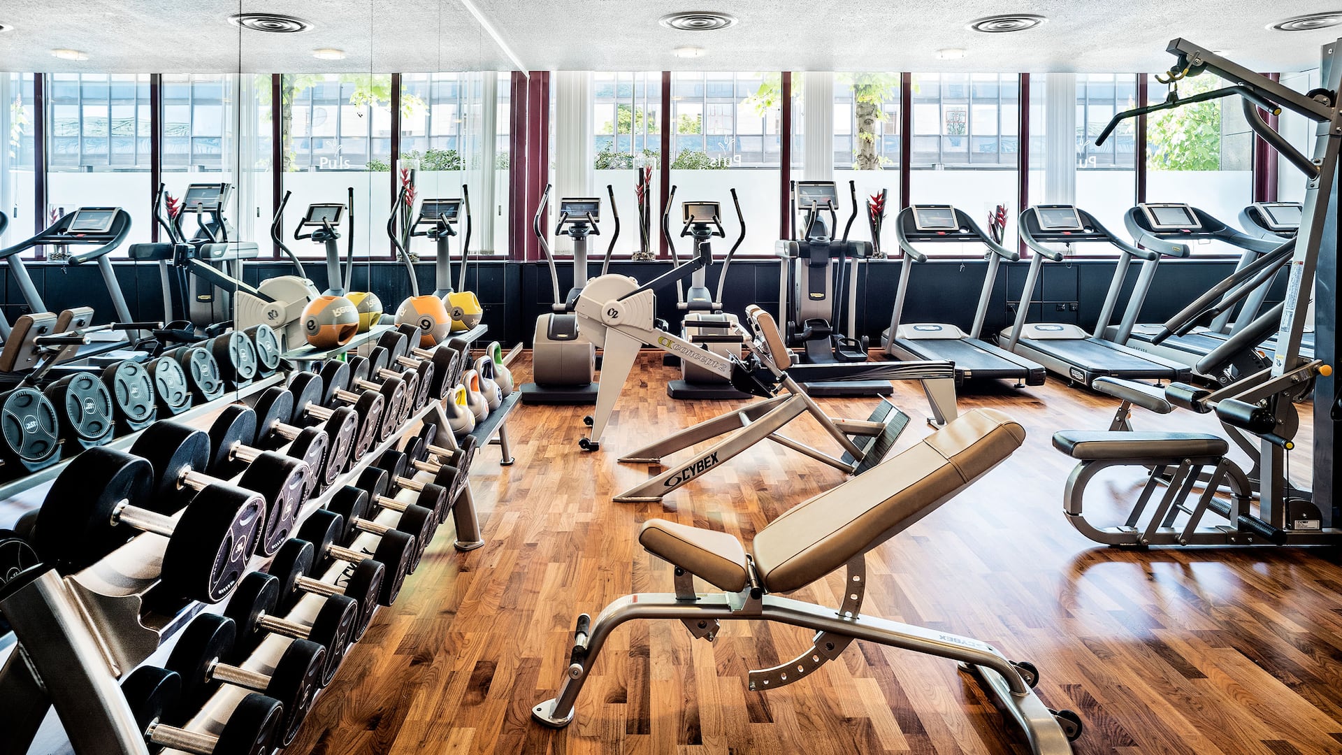 Fitness equipment in the Puls Fitness Club of Hyatt Regency Cologne