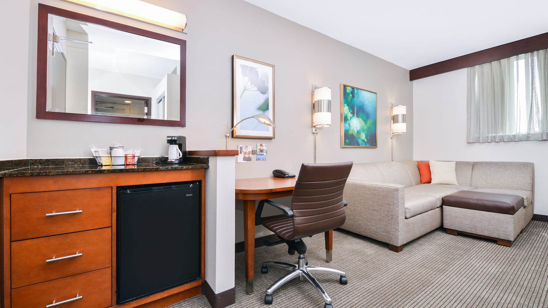 3 of 3 Hyatt Place Chesapeake/Greenbrier King Room