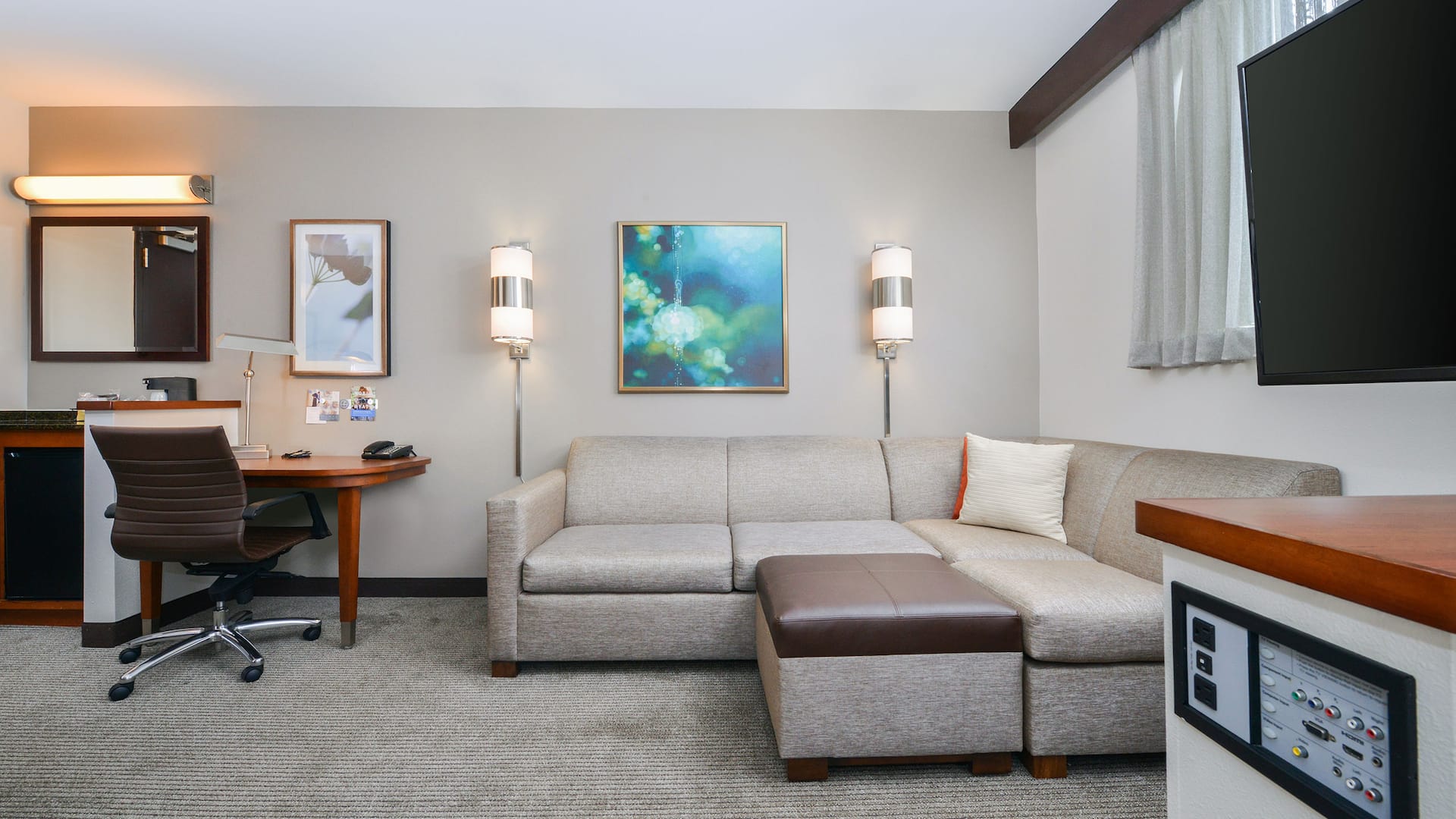 Hyatt Place Chesapeake/Greenbrier King Room