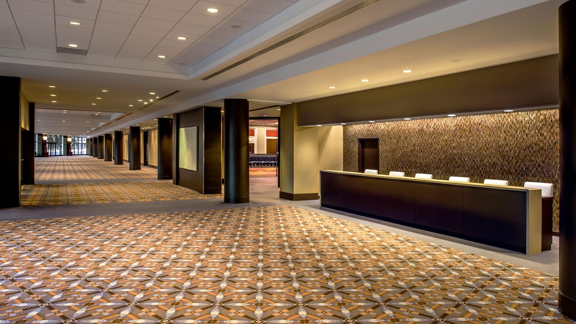 3 of 3 Hyatt Regency O'Hare Chicago Grand Foyer Reg Desk