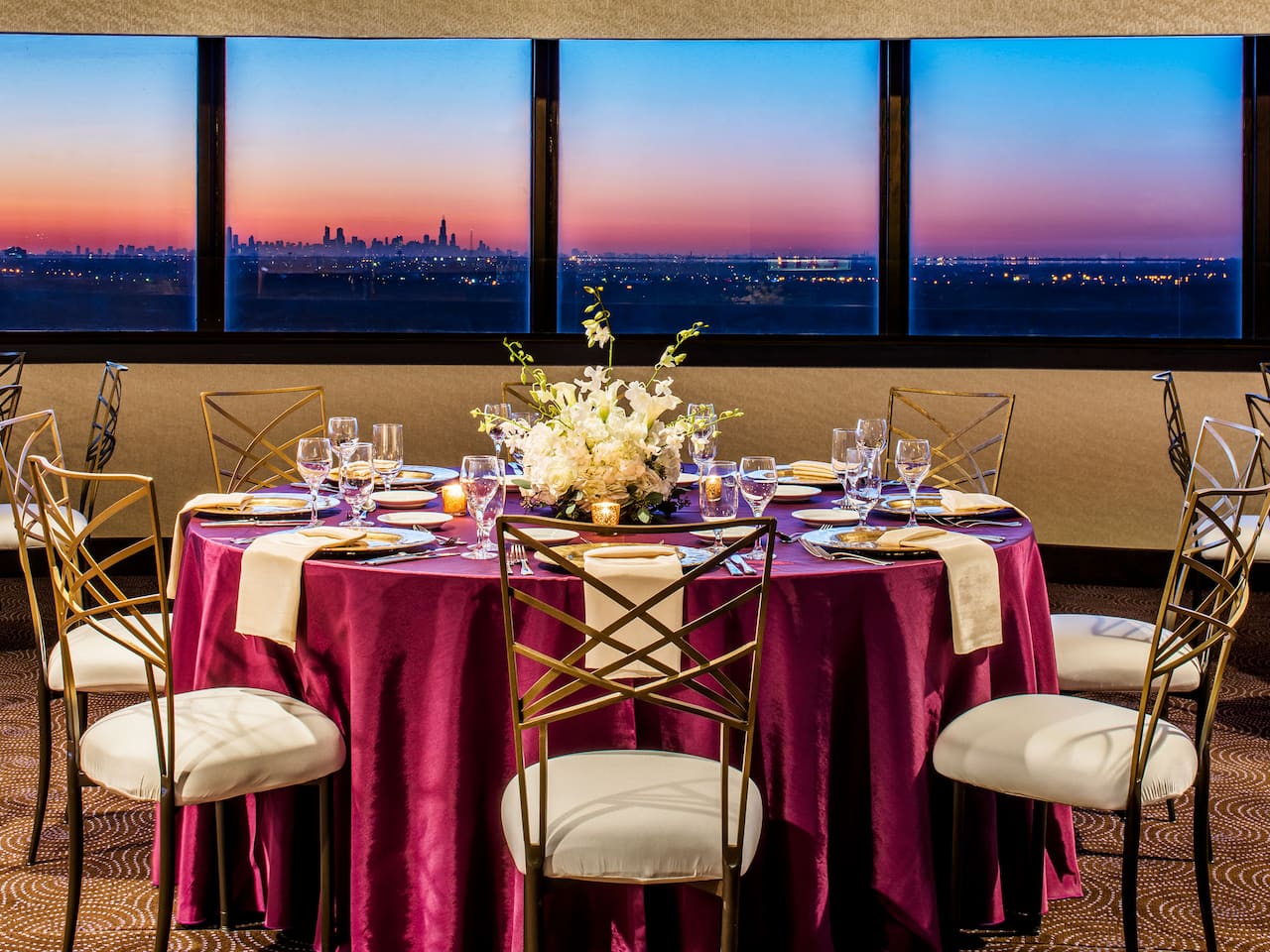 Ballroom table in a wedding venue at Hyatt Regency O’Hare