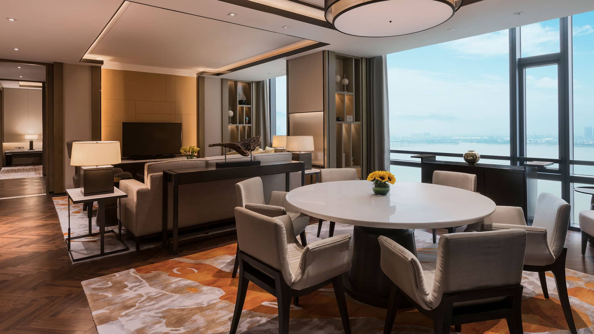 Hyatt Regency Fuzhou Cangshan Rooms Executive Suite Livingroom