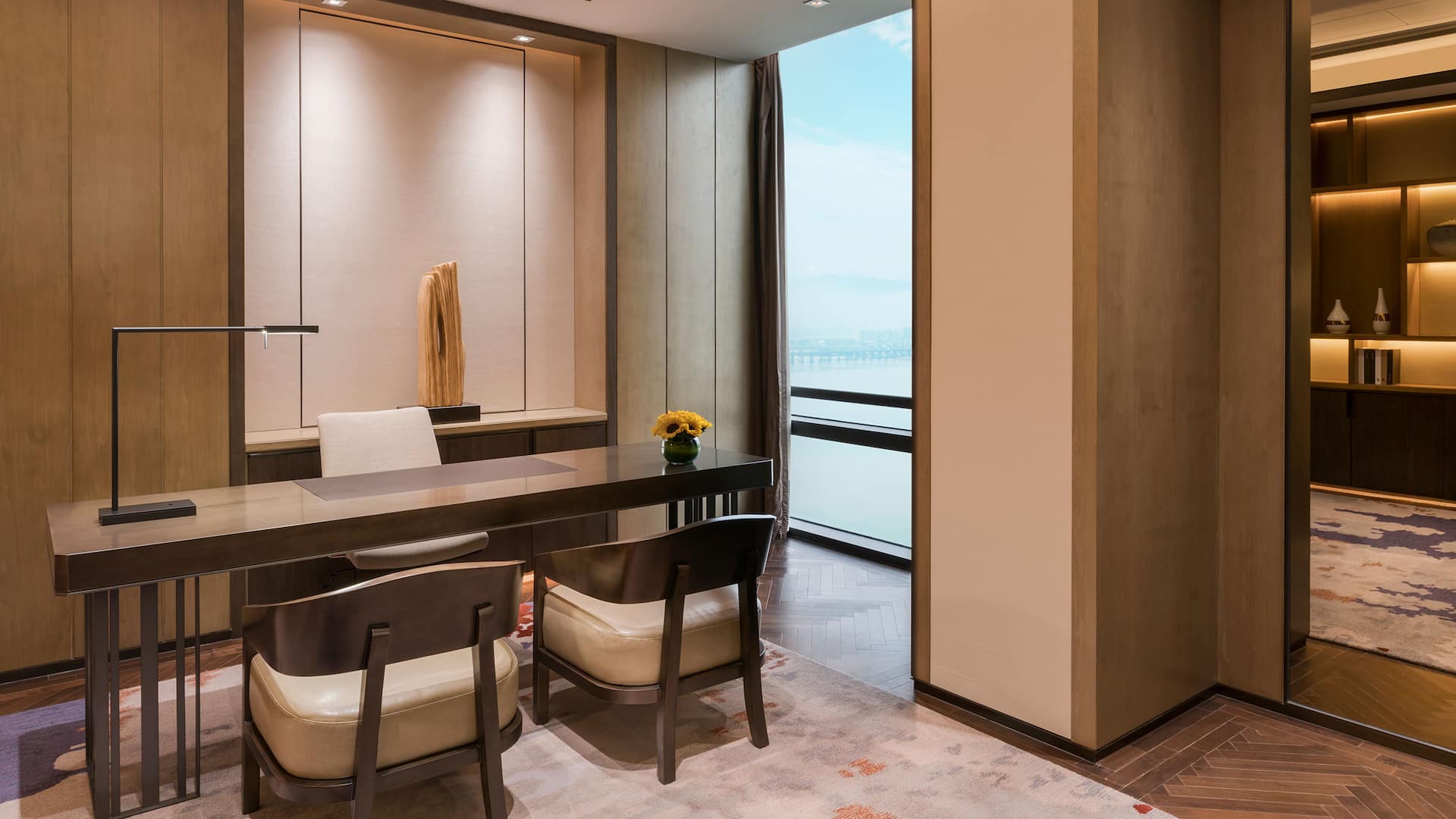 Hyatt Regency Fuzhou Cangshan Rooms Presidential Suite Reading Room