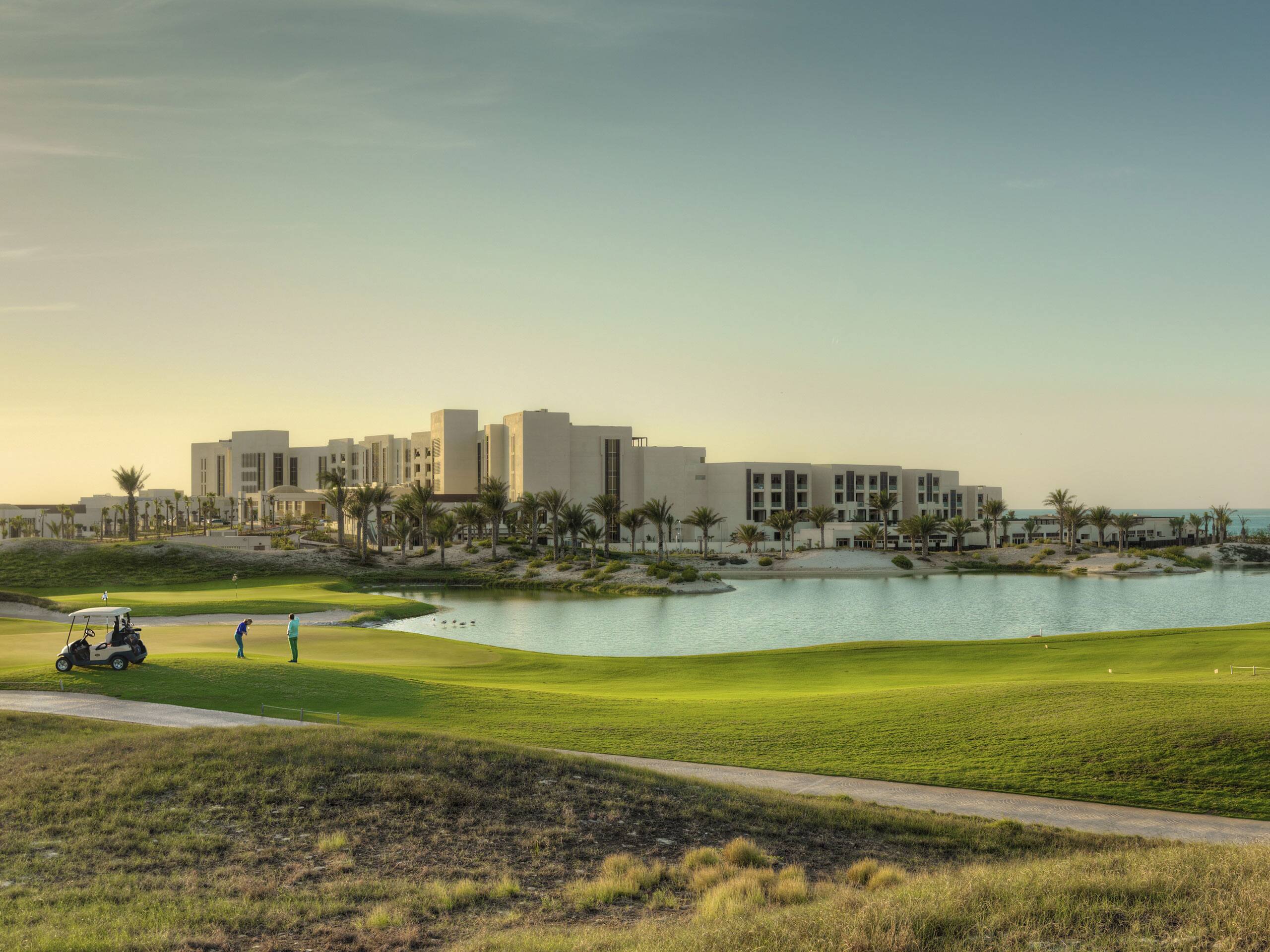 News Events Park Hyatt Abu Dhabi Hotel And Villas   Park Hyatt Abu Dhabi Hotel And Villas P069 Golf Panoramic.4x3 