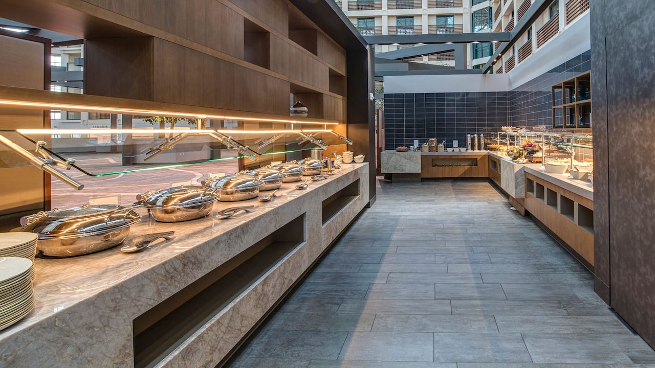 3SIXTY Bistro breakfast buffet