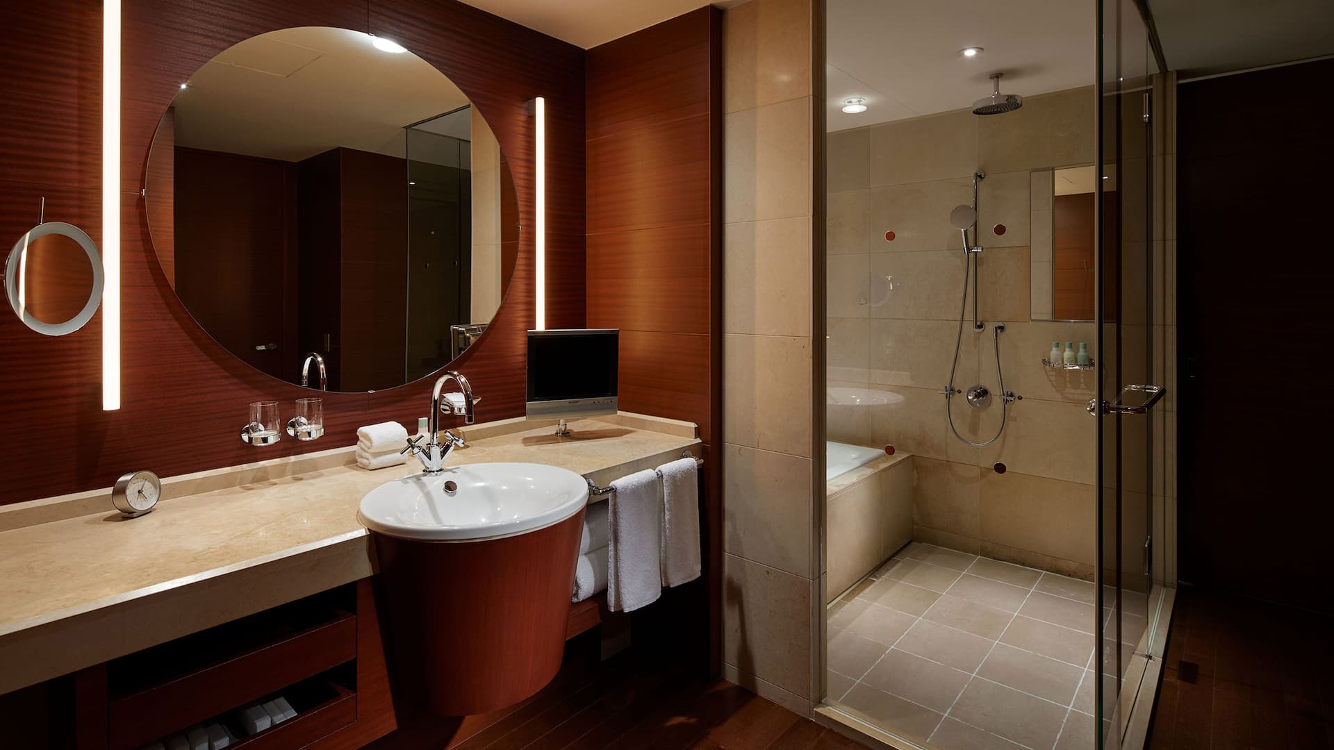 5 de 7 Grand Hyatt Tokyo Grand Executive Suite King Bathroom