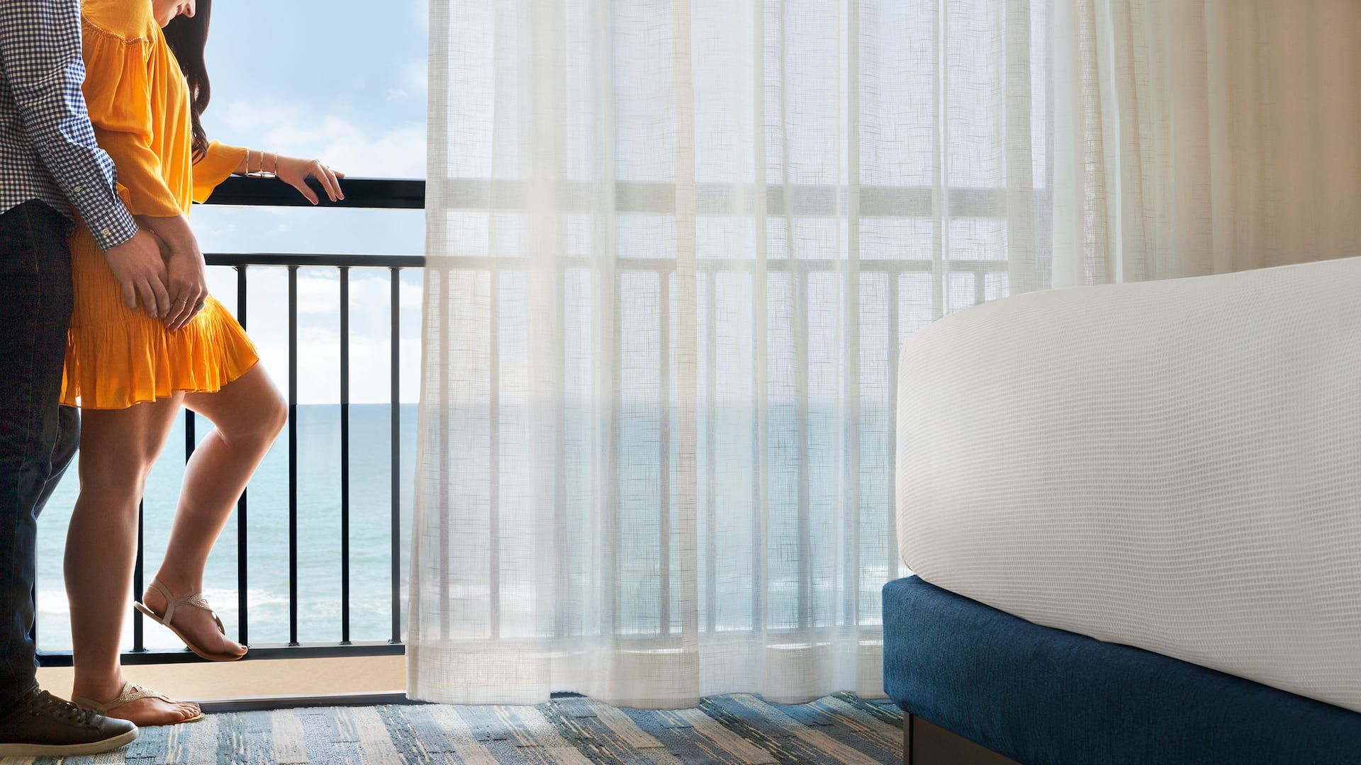 Hyatt House Virginia Beach / Oceanfront Juliet Balcony Couple