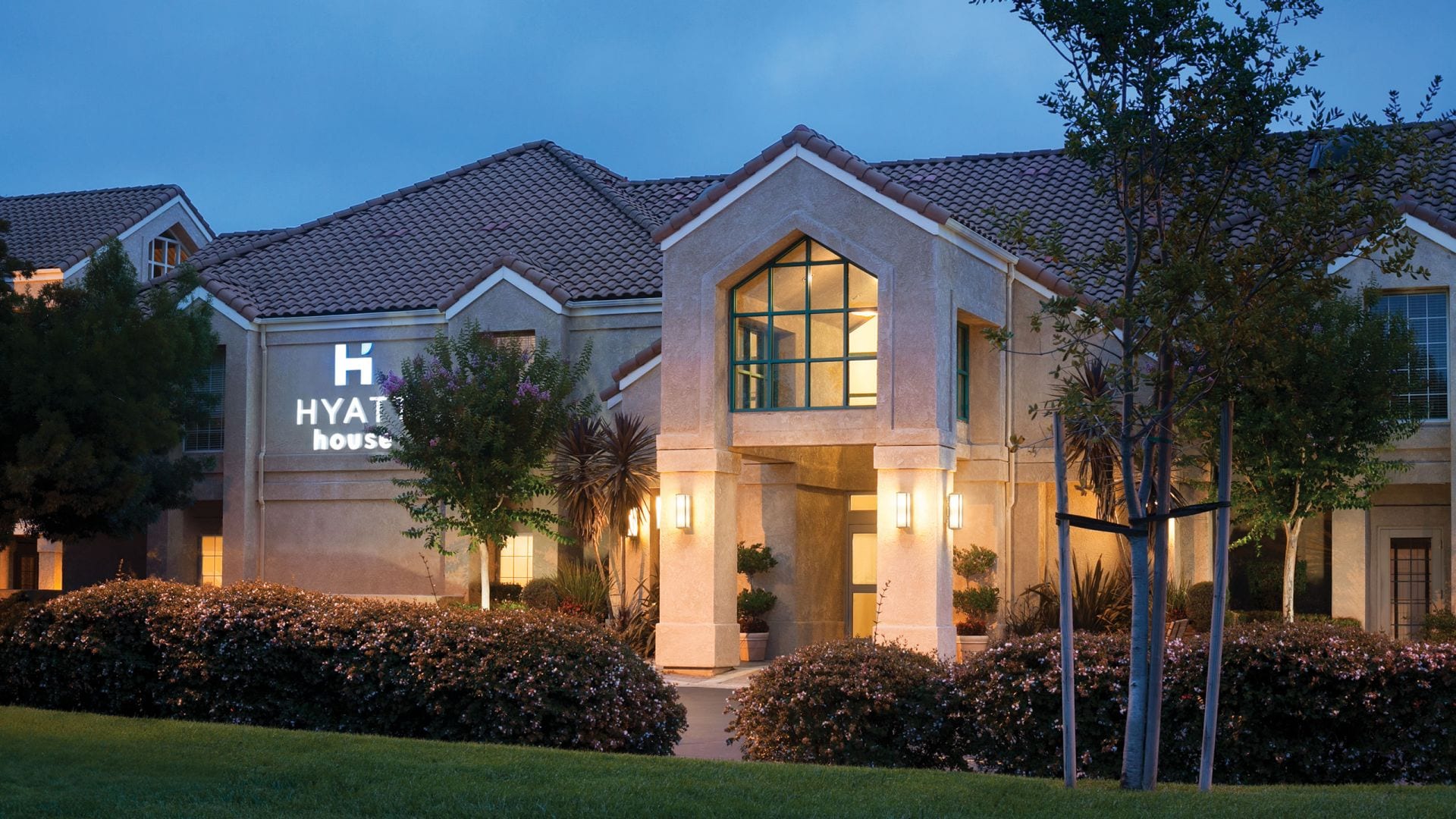 All Suites Hotel In Pleasanton Ca Near Oakland Hyatt House Hyatt House Exterior