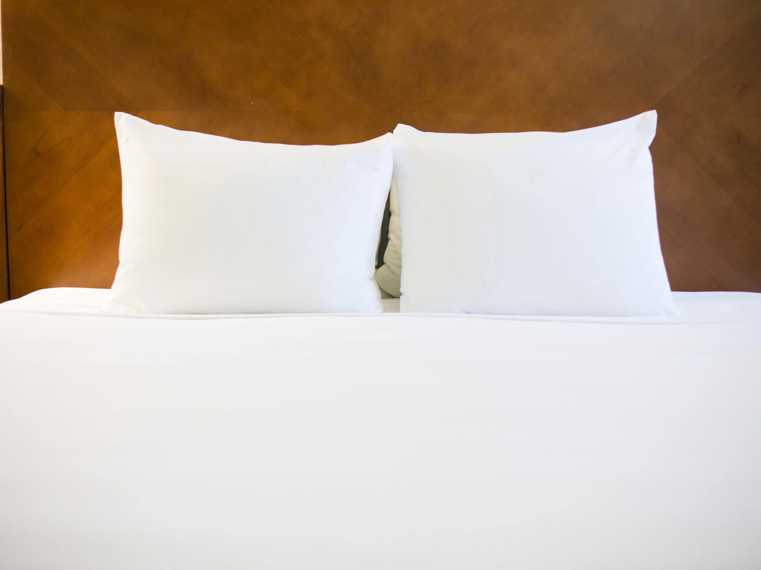 Hyatt hotel 2024 bed pillows