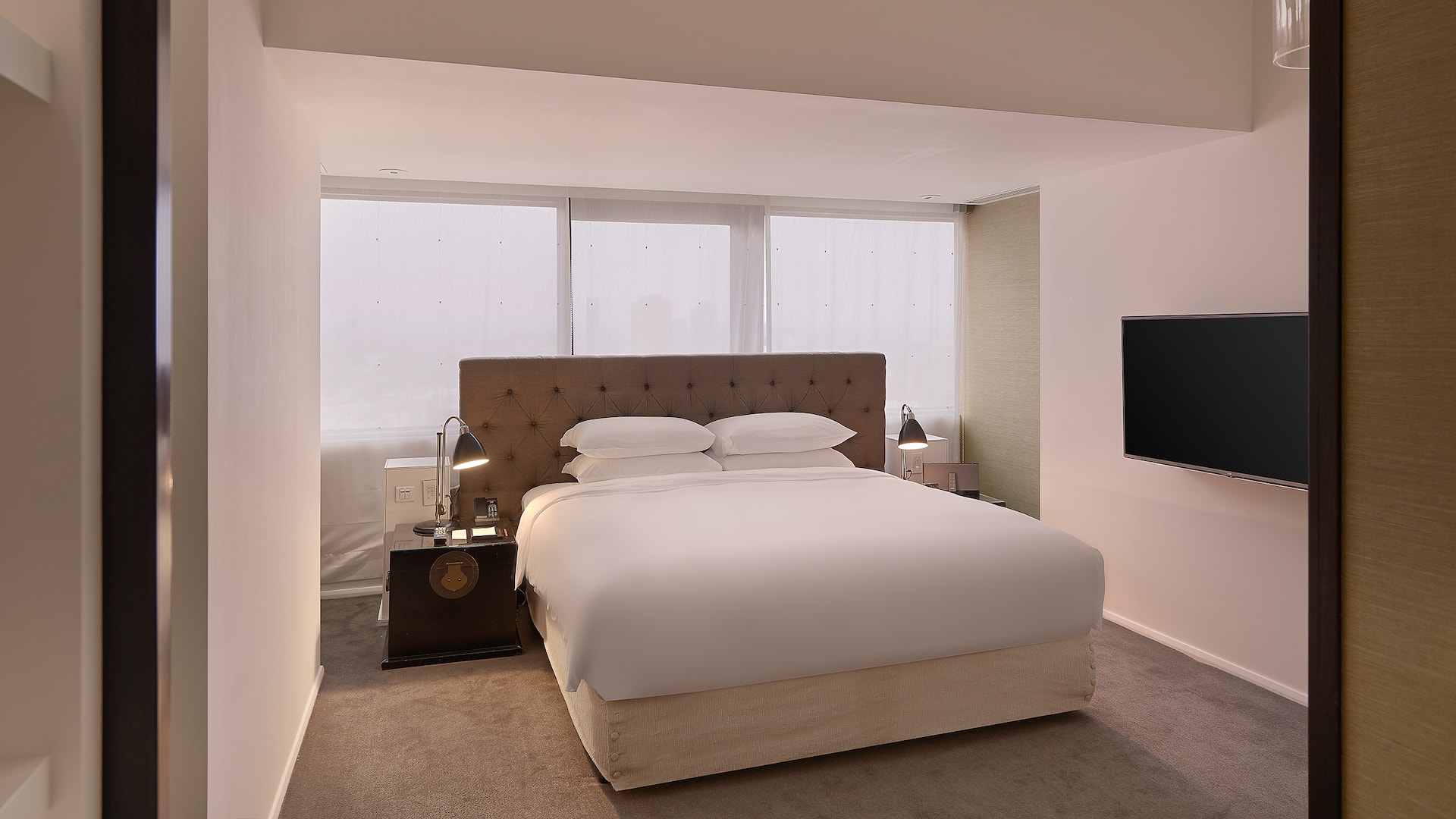2/13 Premier Suite Bedroom