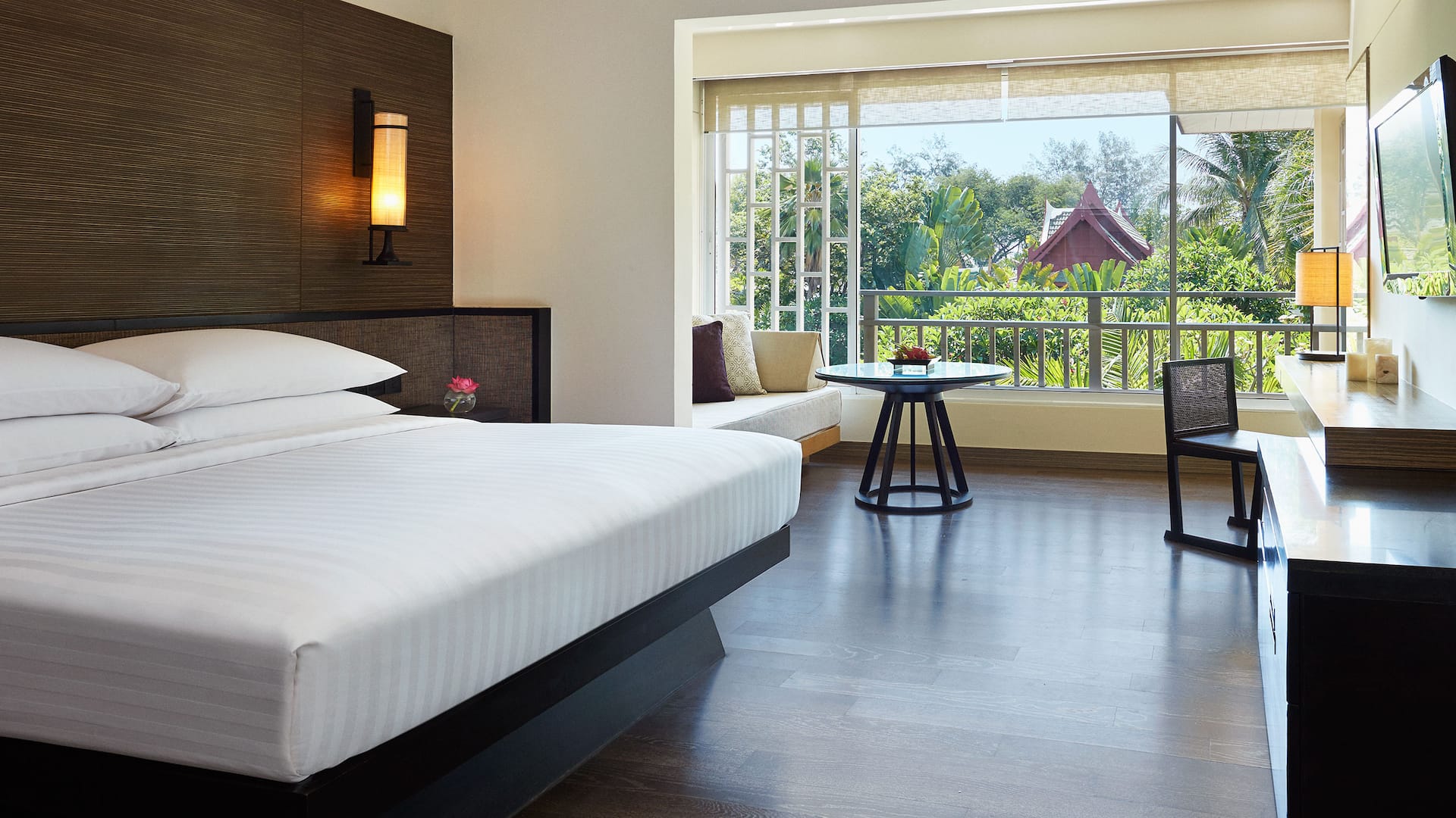 Hyatt Regency Hua Hin Premier Suite Bedroom