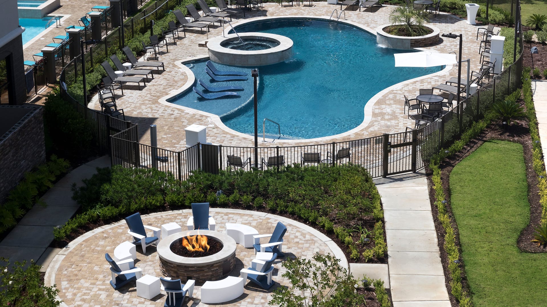Hyatt Place Biloxi Pool Day Aerial