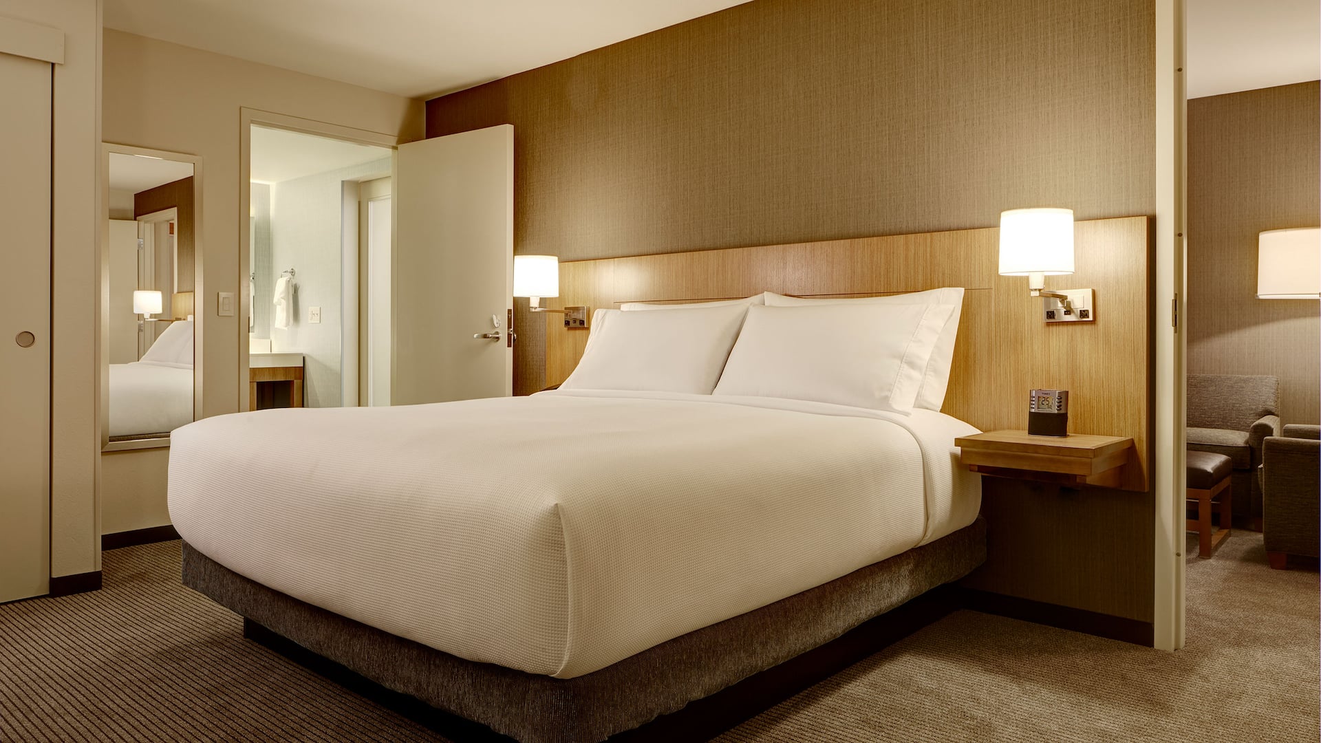Hyatt Place Madison / Verona One Bedroom Suite Bedroom