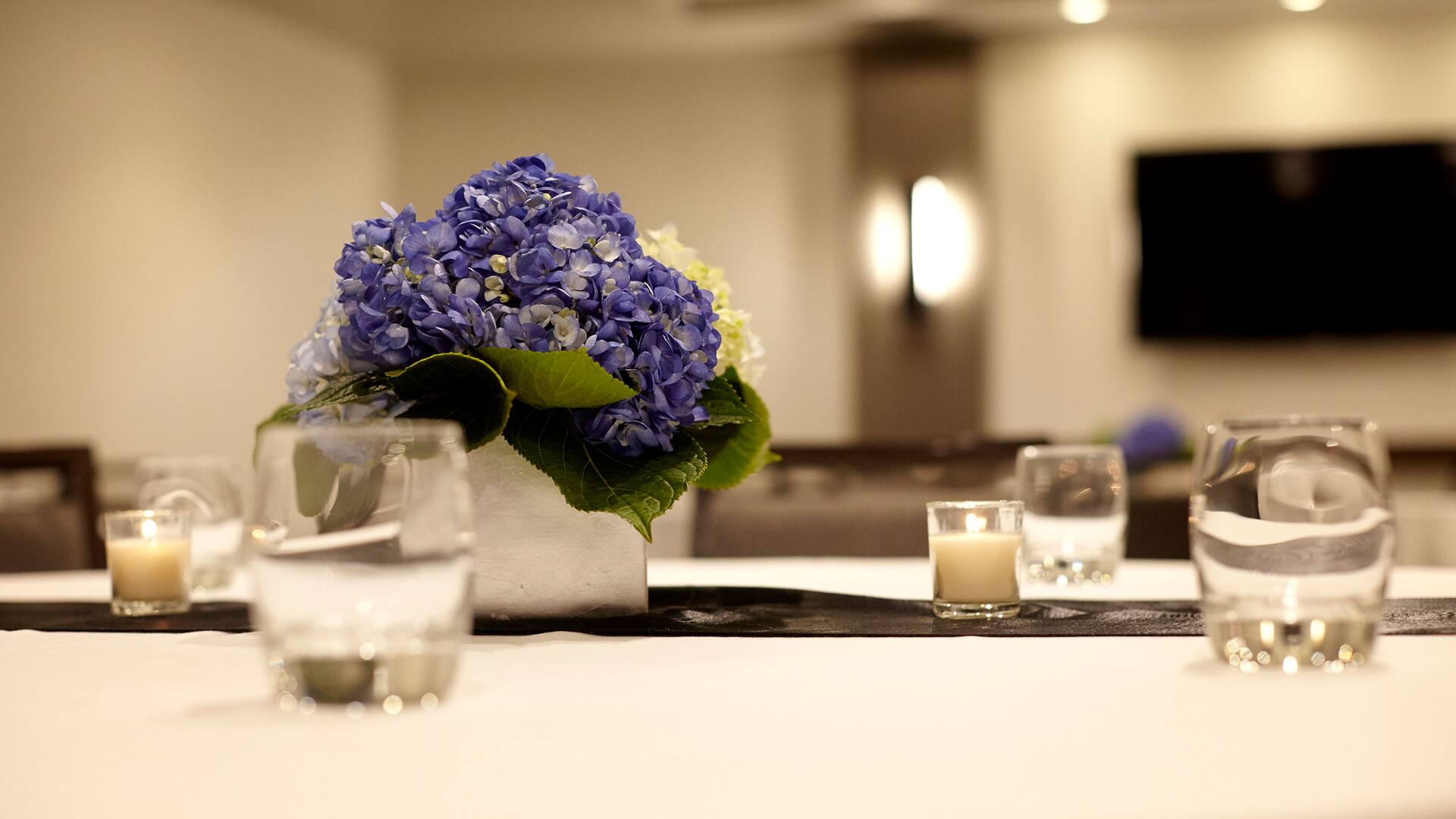 5 of 5 Hyatt Place Madison / Verona Meeting Place Social Detail