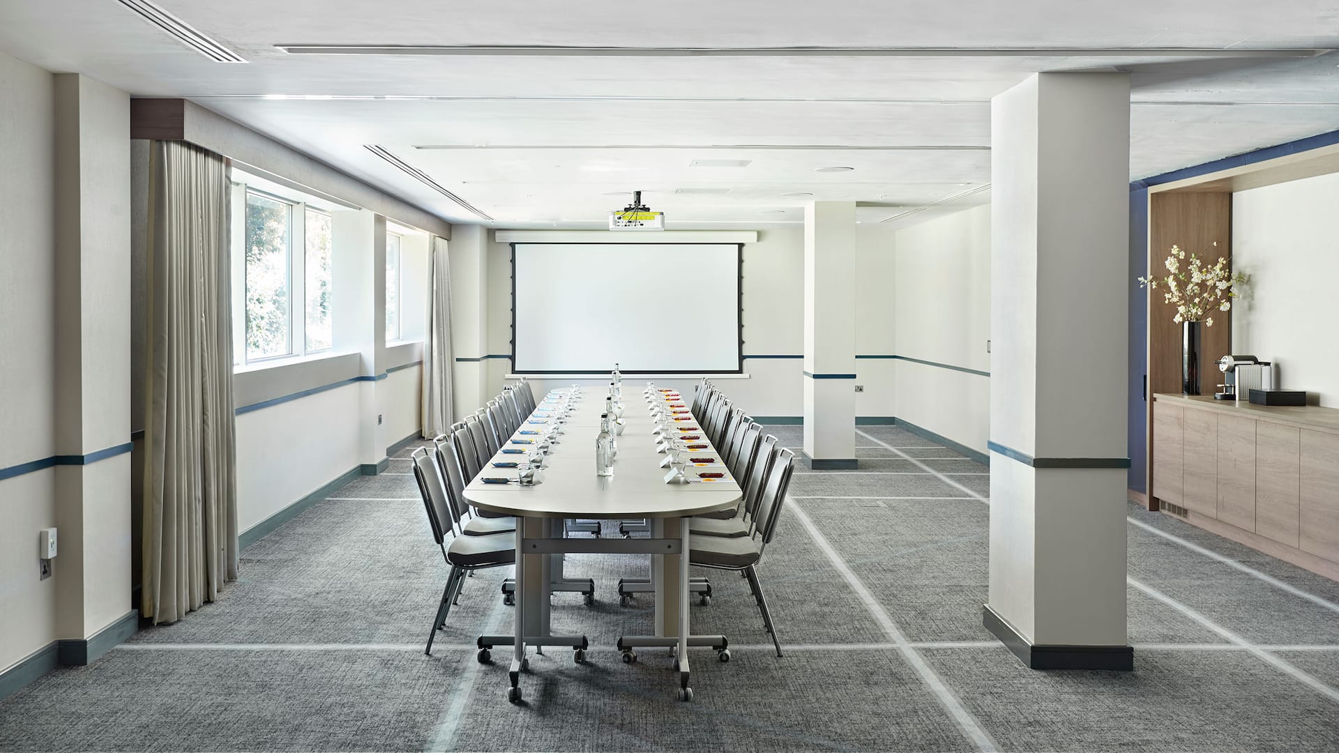 2 of 4 Hyatt Place London Heathrow Airport Meeting Place