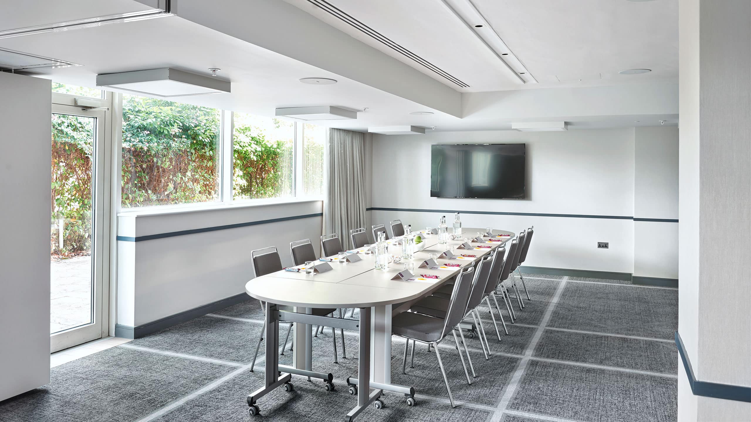 Hyatt Place London Heathrow Airport Meeting Place