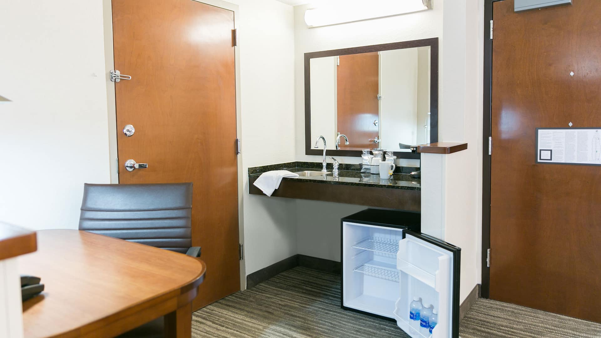 Hyatt Place Nashville/Franklin/Cool Springs Wet Bar Fridge