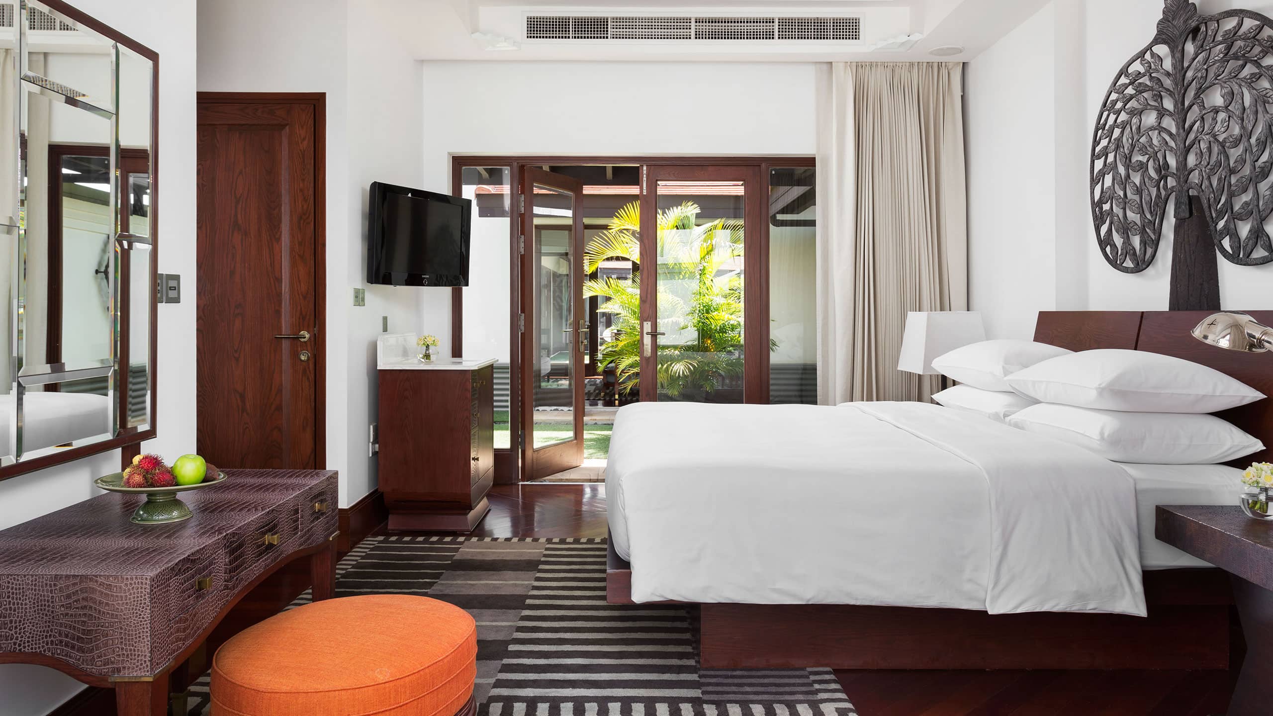 3 von 6 Park Hyatt Siem Reap Presidential Suite Double Bedroom
