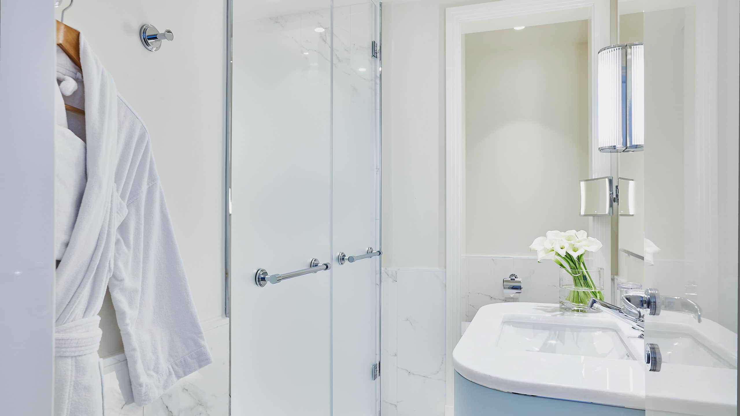 3 из 6 Hôtel Martinez Premium Room Bathroom