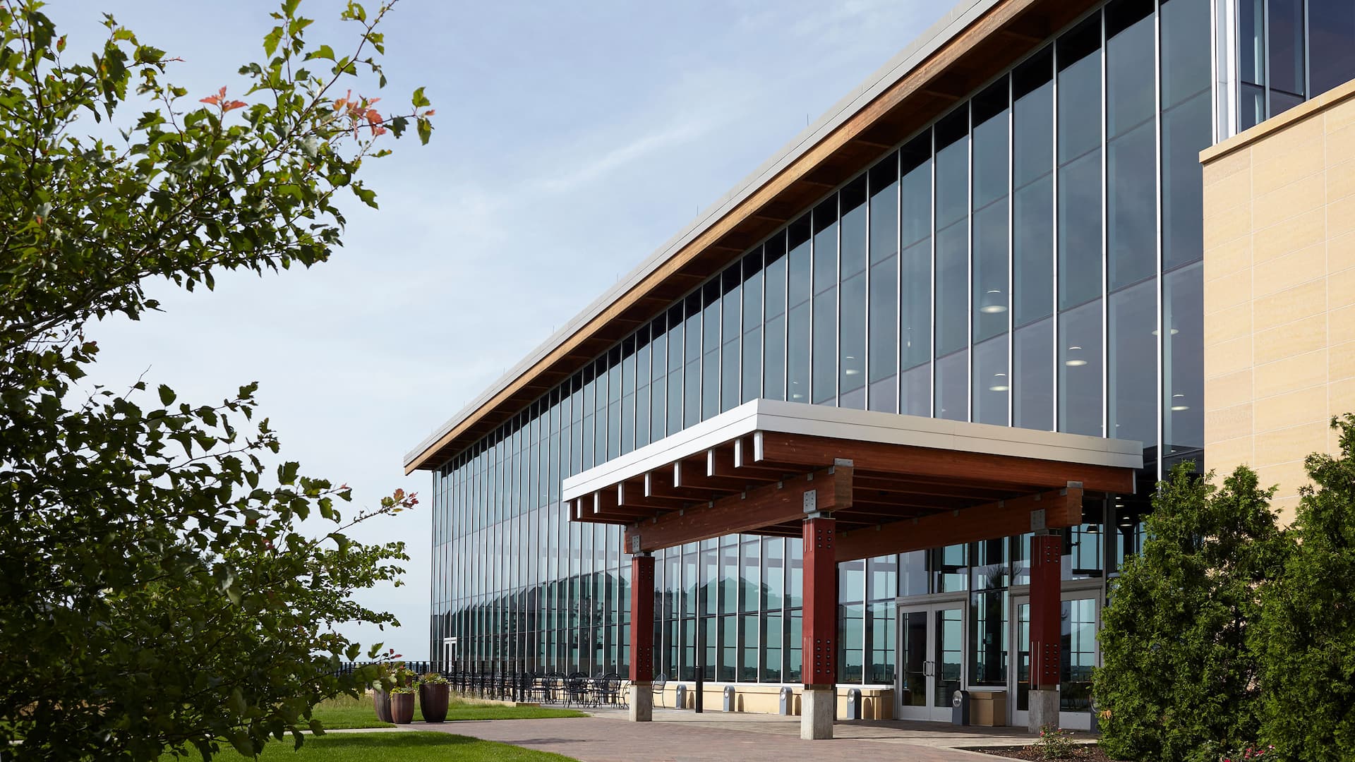 Hyatt Place Madison / Verona Epic Entrance