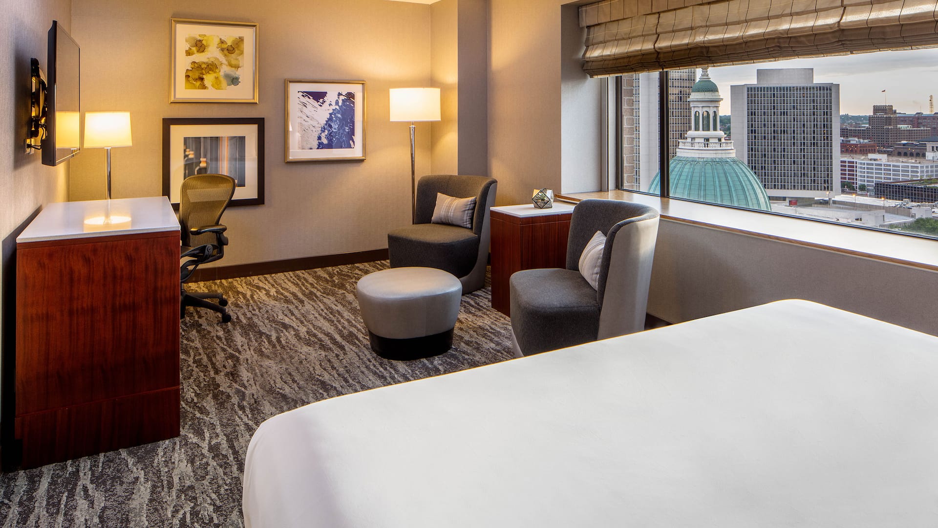 1 из 2 Hyatt Regency St. Louis at The Arch Deluxe King City View
