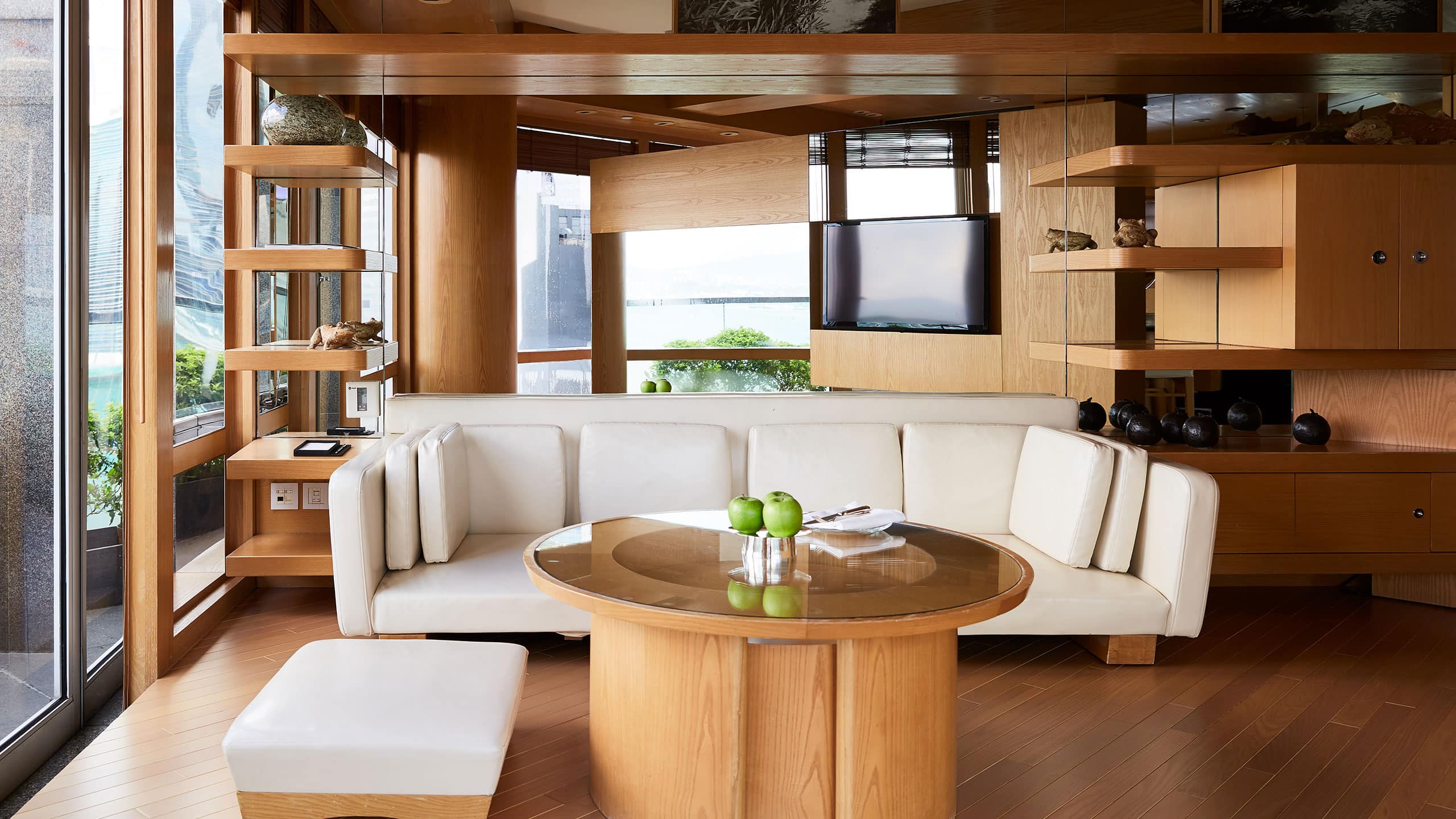 Pleteau Suite