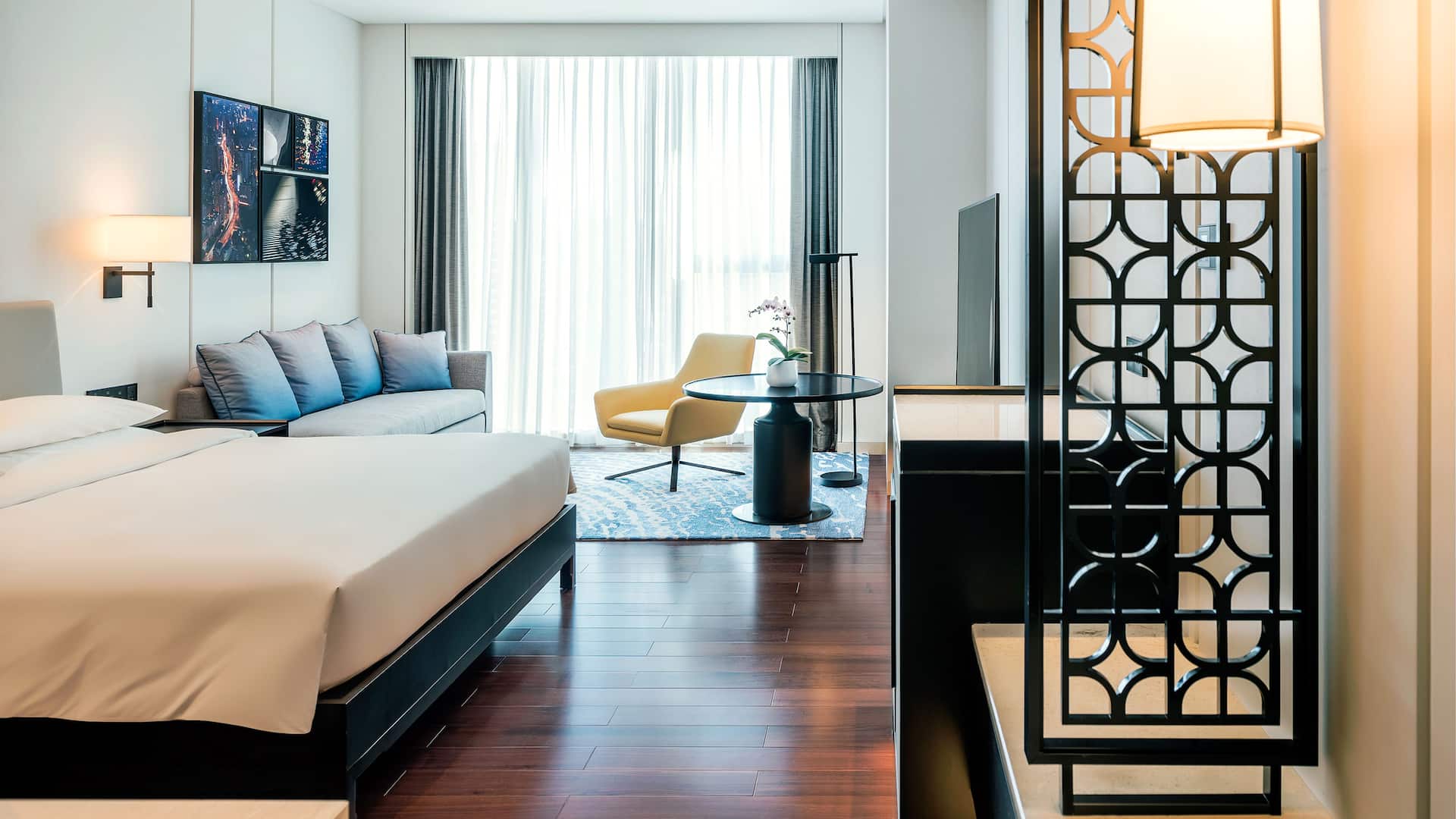 Regency King Room