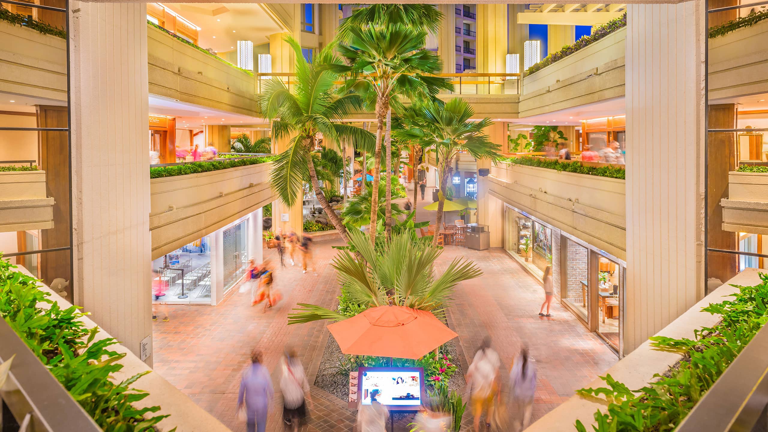 Hyatt Regency Waikiki Beach Resort and Spa Atrium Shopping