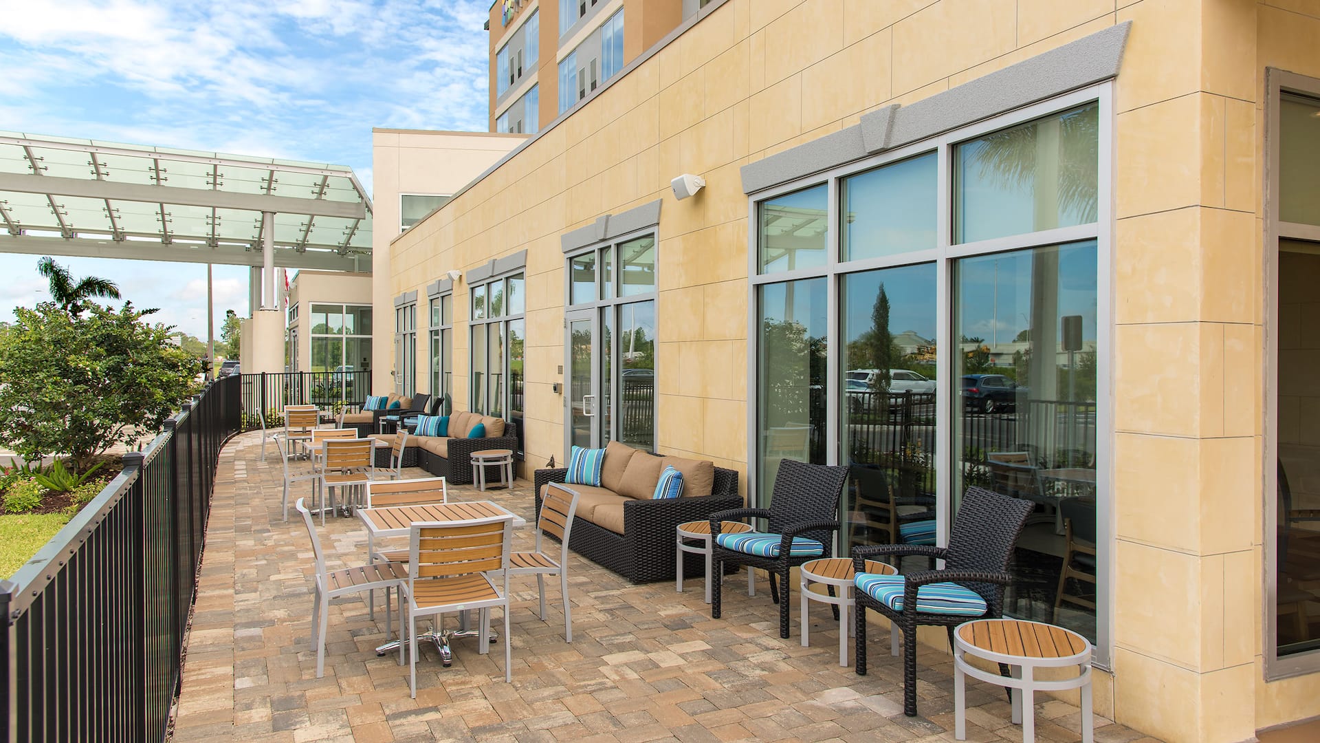 Hyatt Place Sarasota / Lakewood Ranch Patio