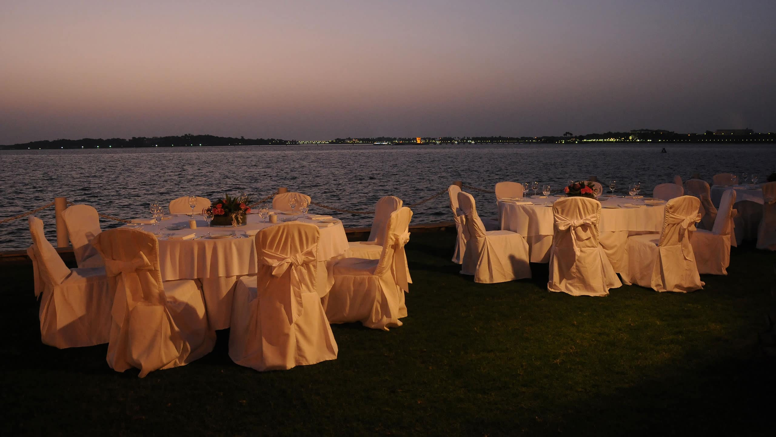 1 من 3 Park Hyatt Jeddah – Marina, Club and Spa Palm Courtyard Sunset