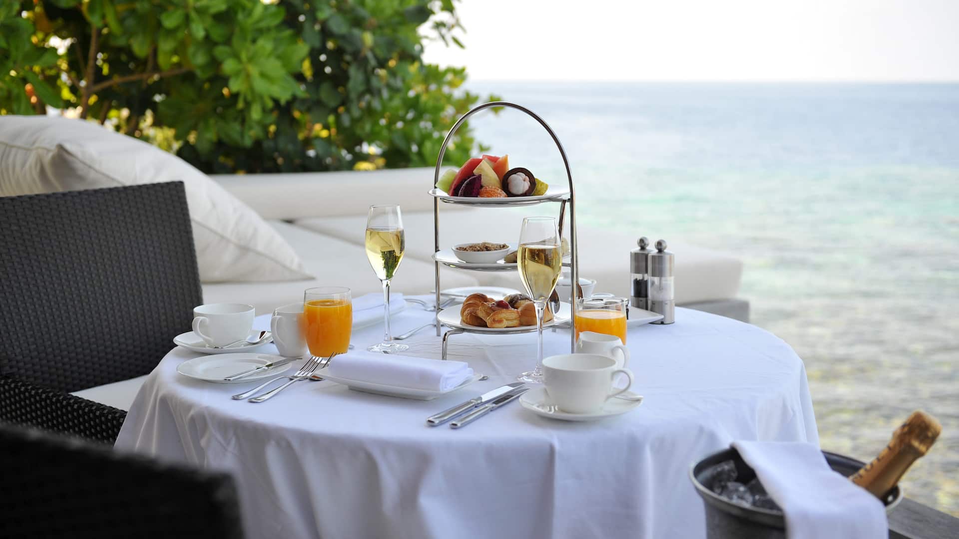 Luxury Maldives Resort All inclusive package in-villa dining