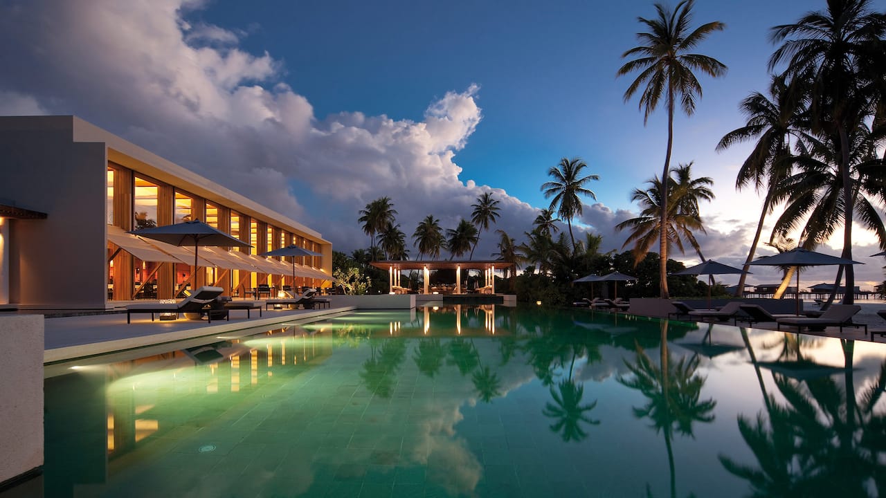 Fresh water infinity pool