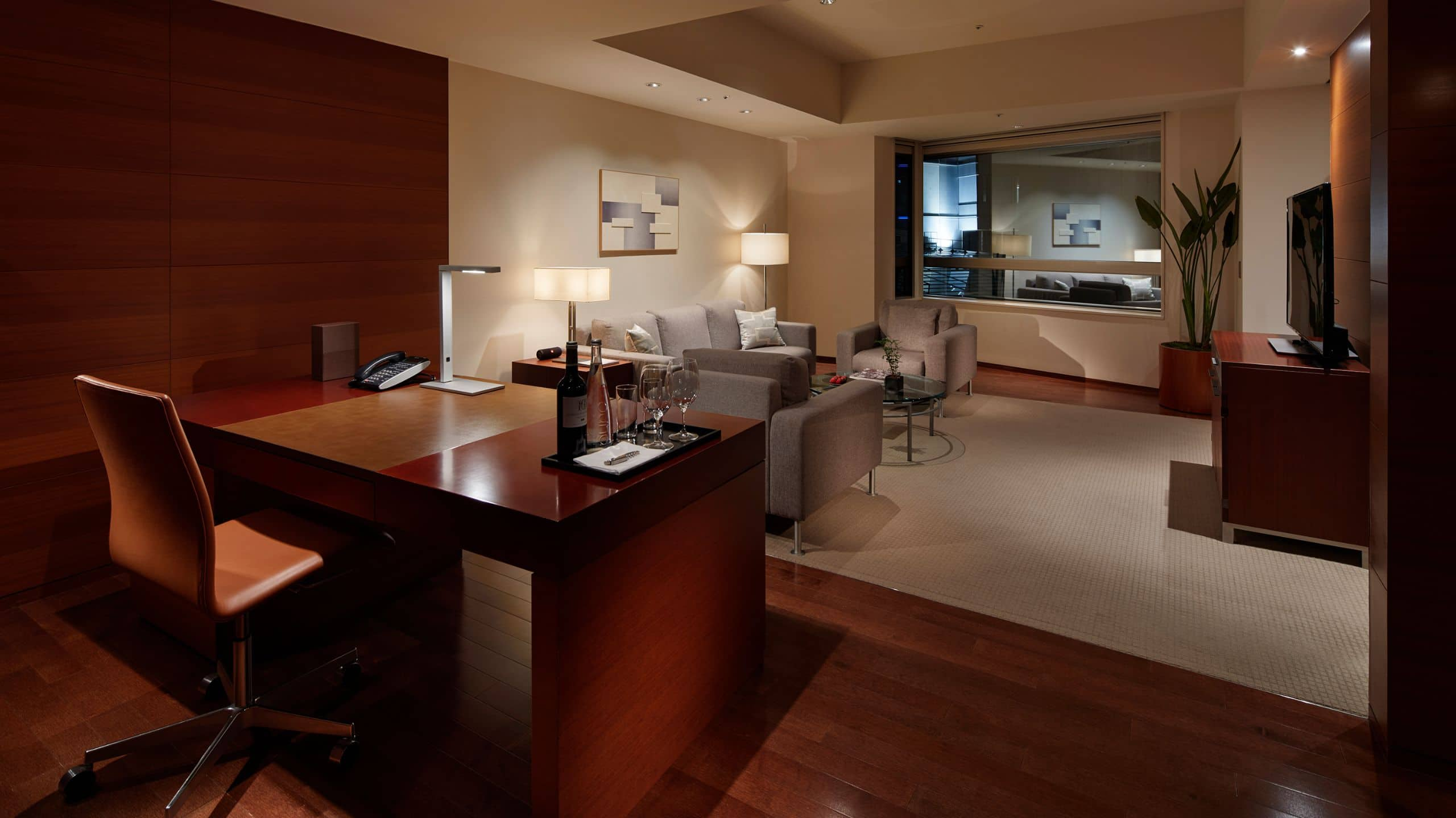 Luxury Hotel Suites & Spacious Rooms in Roppongi - Grand Hyatt Tokyo