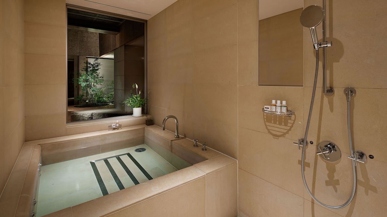 Grand Hyatt Tokyo Ambassador Suite Bathroom グランド ハイアット 東京 アンバサダースイート バスルーム Grand Hyatt Tokyo Ambassador Suite Bathroom グランド ハイアット 東京 アンバサダースイート バスルーム