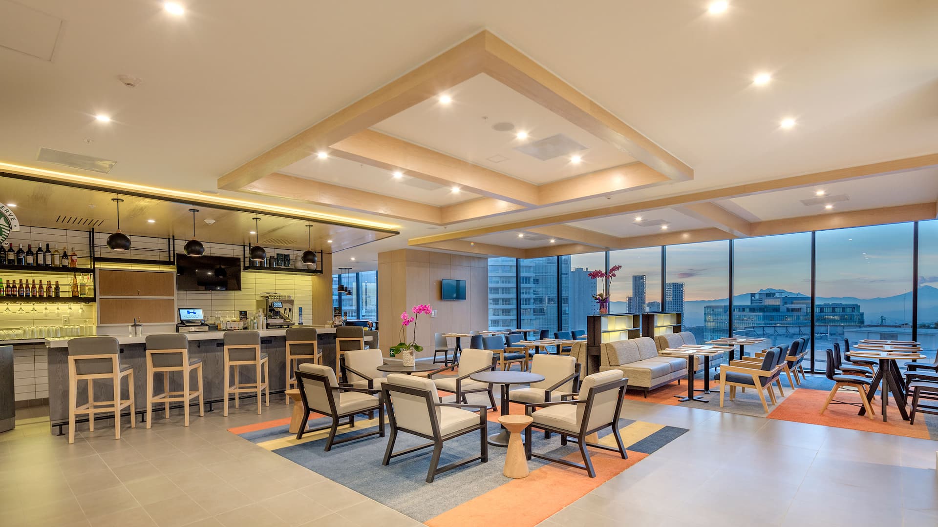 Hyatt House Mexico City/Santa Fe HBar Volcanoes