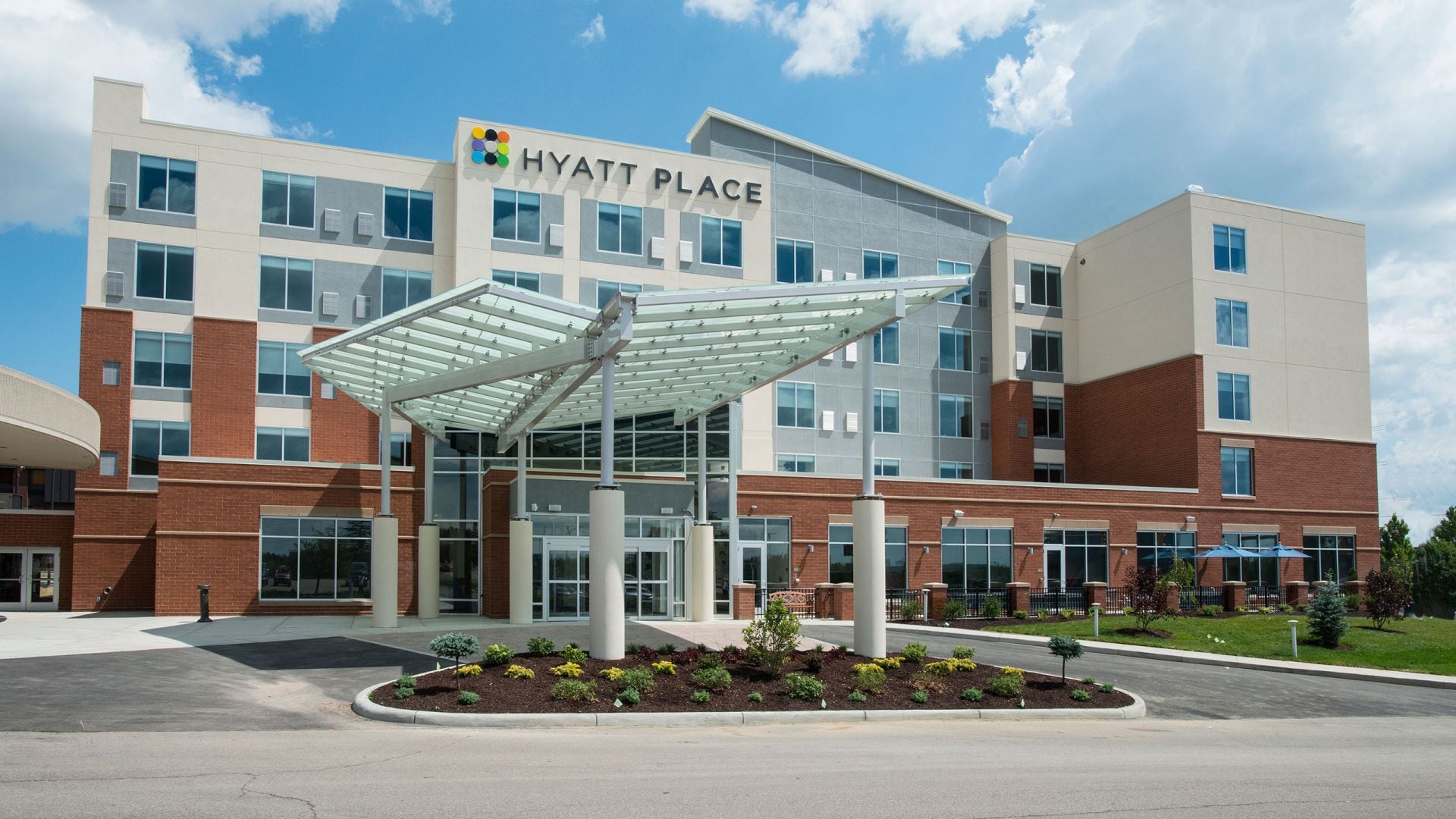 Modern Hotel Near Cincinnati Zoo Hyatt Place Exterior Of Hotel