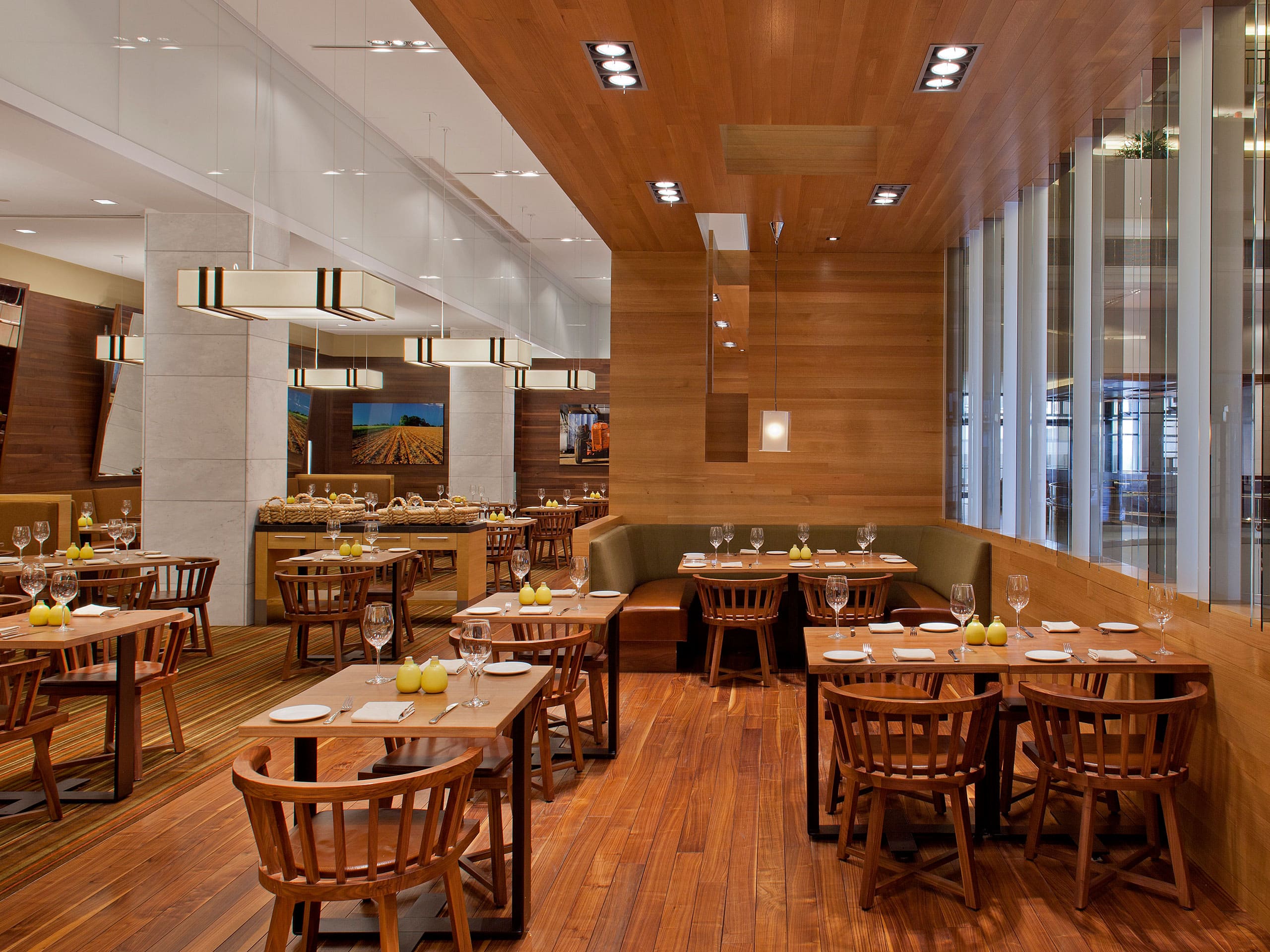 Downtown Atlanta Restaurants And Bars Hyatt Regency Atlanta