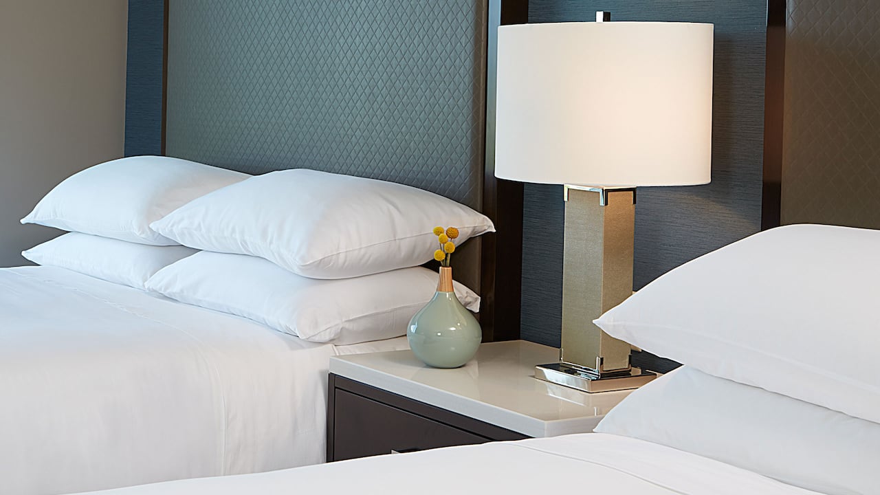 Accessible Queen Room w/ Tub Hyatt Regency Atlanta Perimeter at Villa Christina