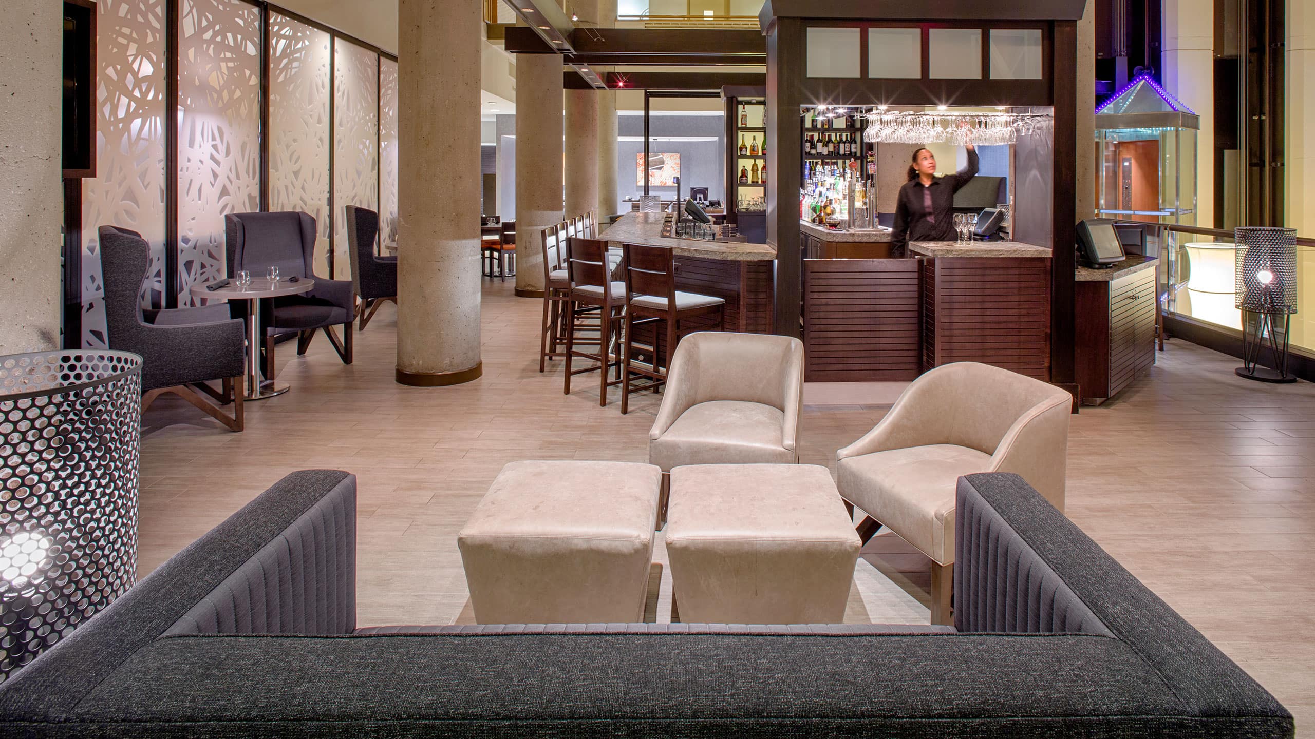 Bar at Hyatt Regency Baltimore Inner Harbor