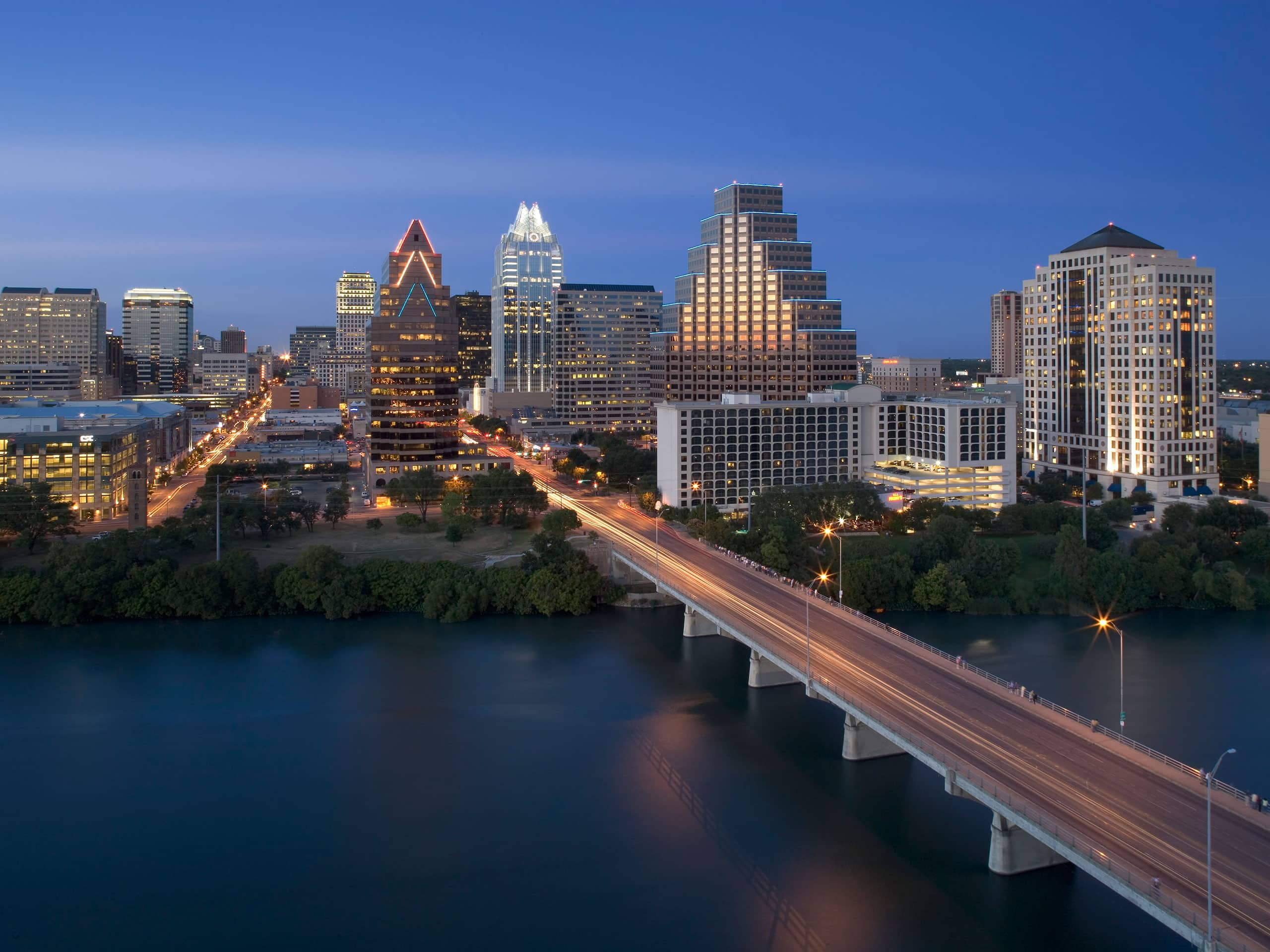 Hotelzimmer und Suiten mit Balkon in Austin | Hyatt Regency Austin