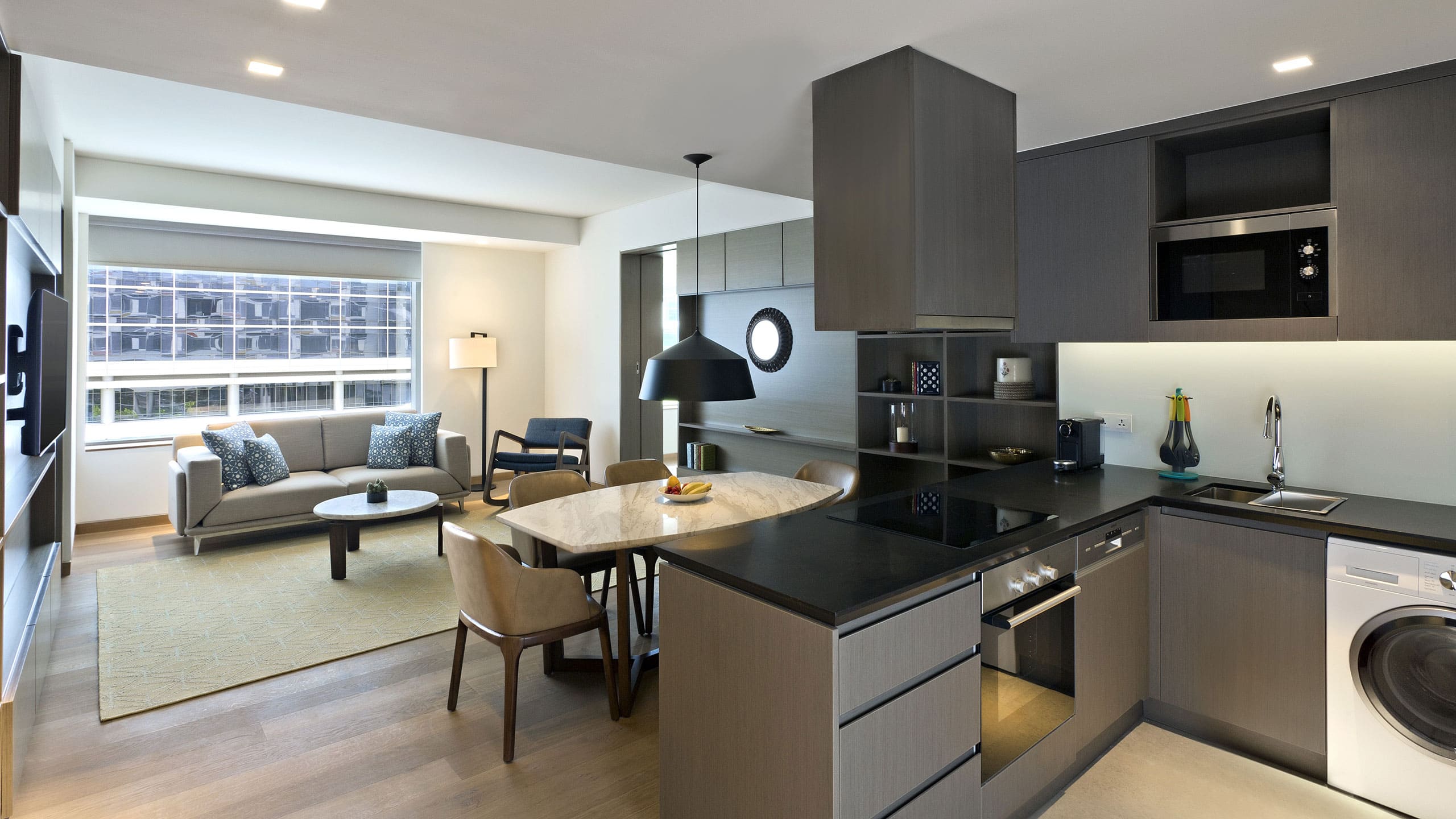 5 de 5 Andaz Delhi Two Bedroom Living Area