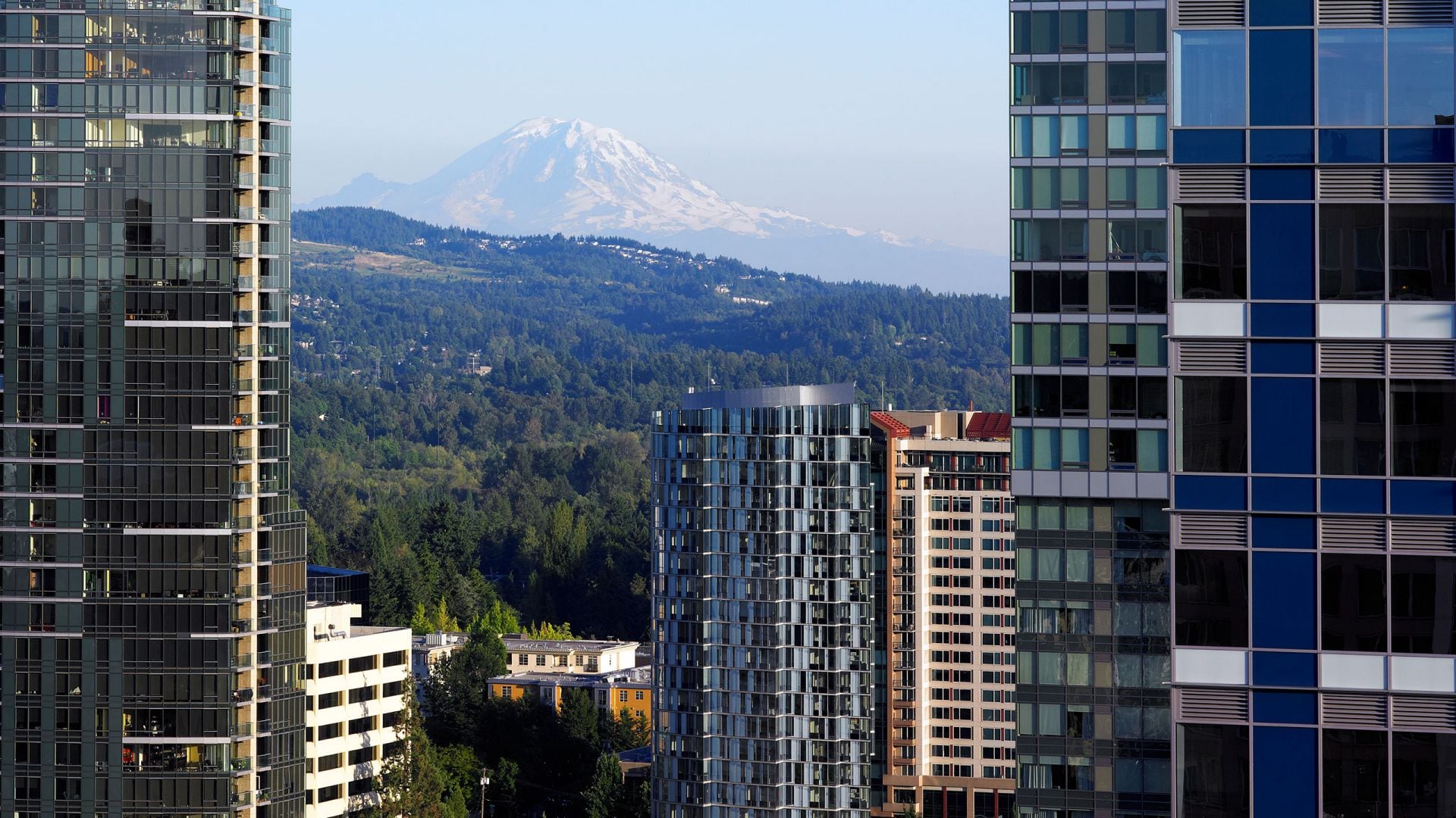 Hotel Deals Seattle Hyatt Regency Bellevue   Hyatt Regency Bellevue On Seattles Eastside P119 Mt Rainier View.16x9.adapt.1920.1080 