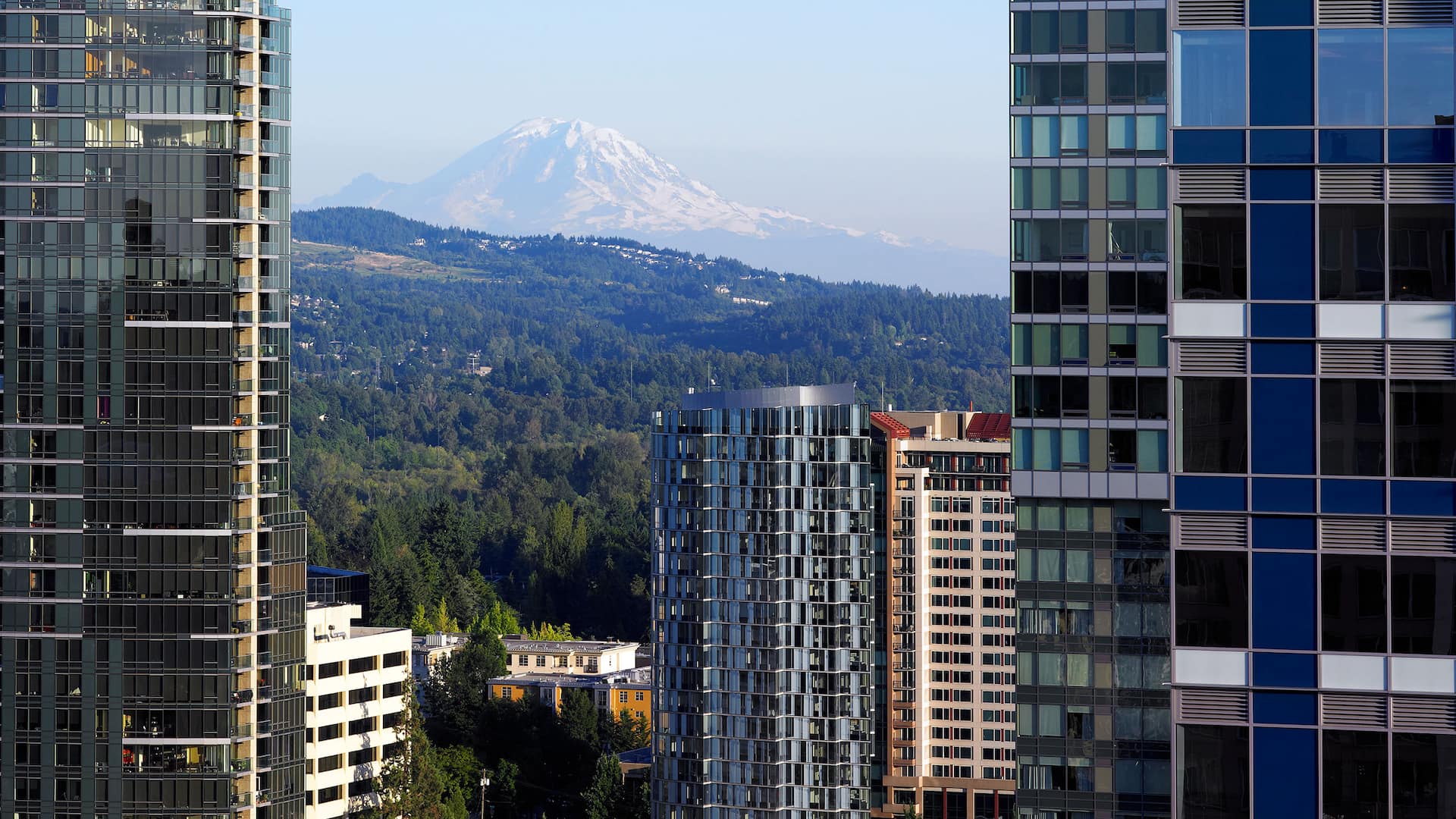 2/2 Hyatt Regency Bellevue on Seattle's Eastside Mt Rainier View