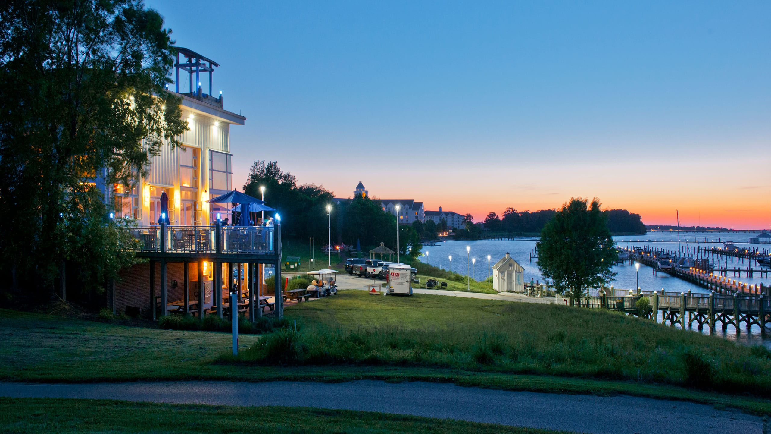 Hyatt Regency Chesapeake Bay Golf Resort, Spa and Marina Bluepoint Night